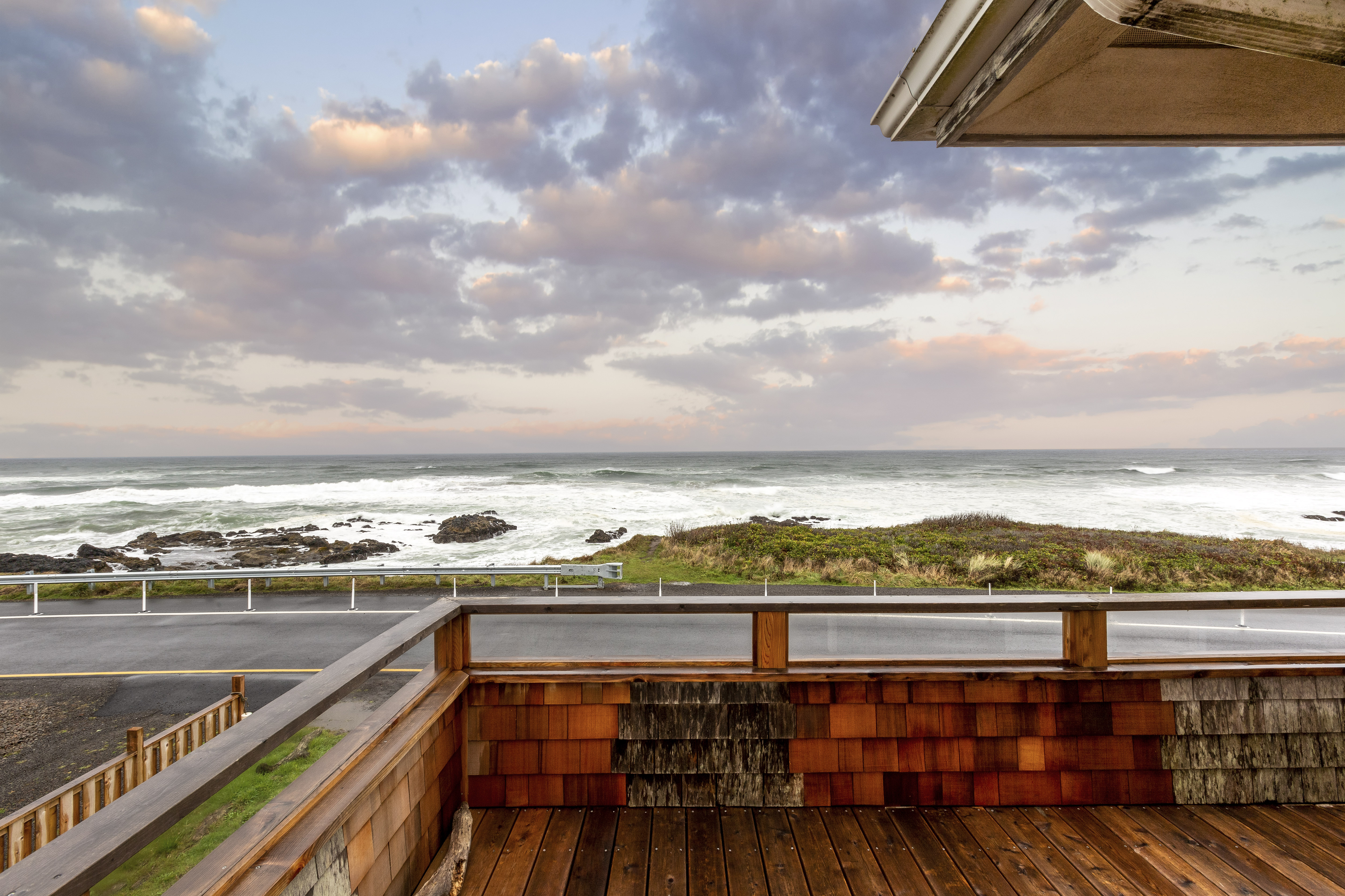 Amazing Ocean Views in the Heart of Yachats