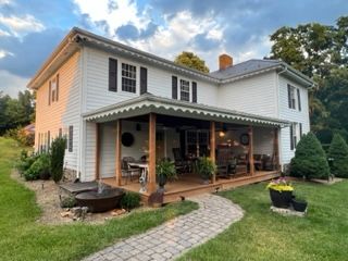 Maple Spring Inn