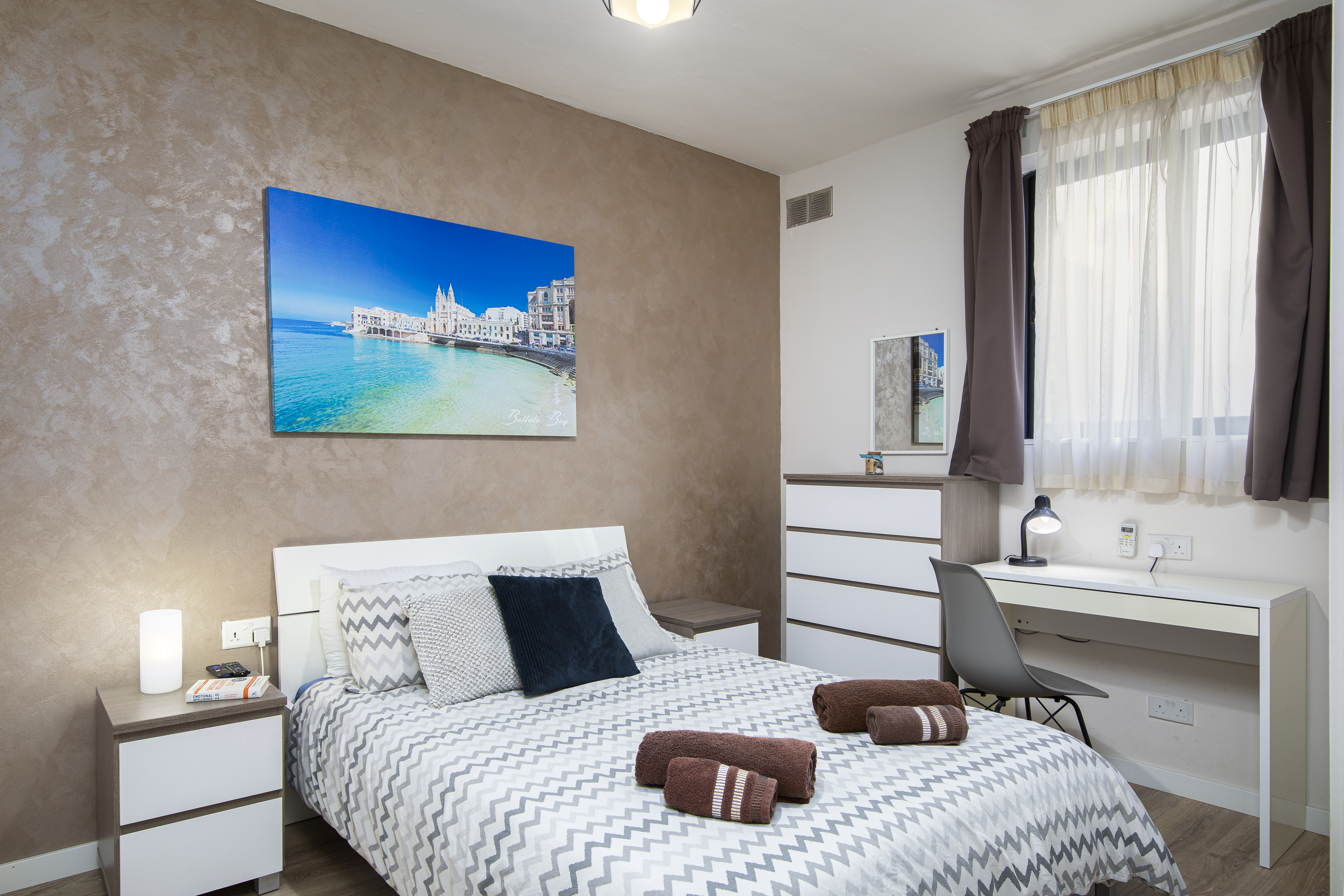 ☆ Large Room with Private Bathroom ☆ AC❄ | Lock