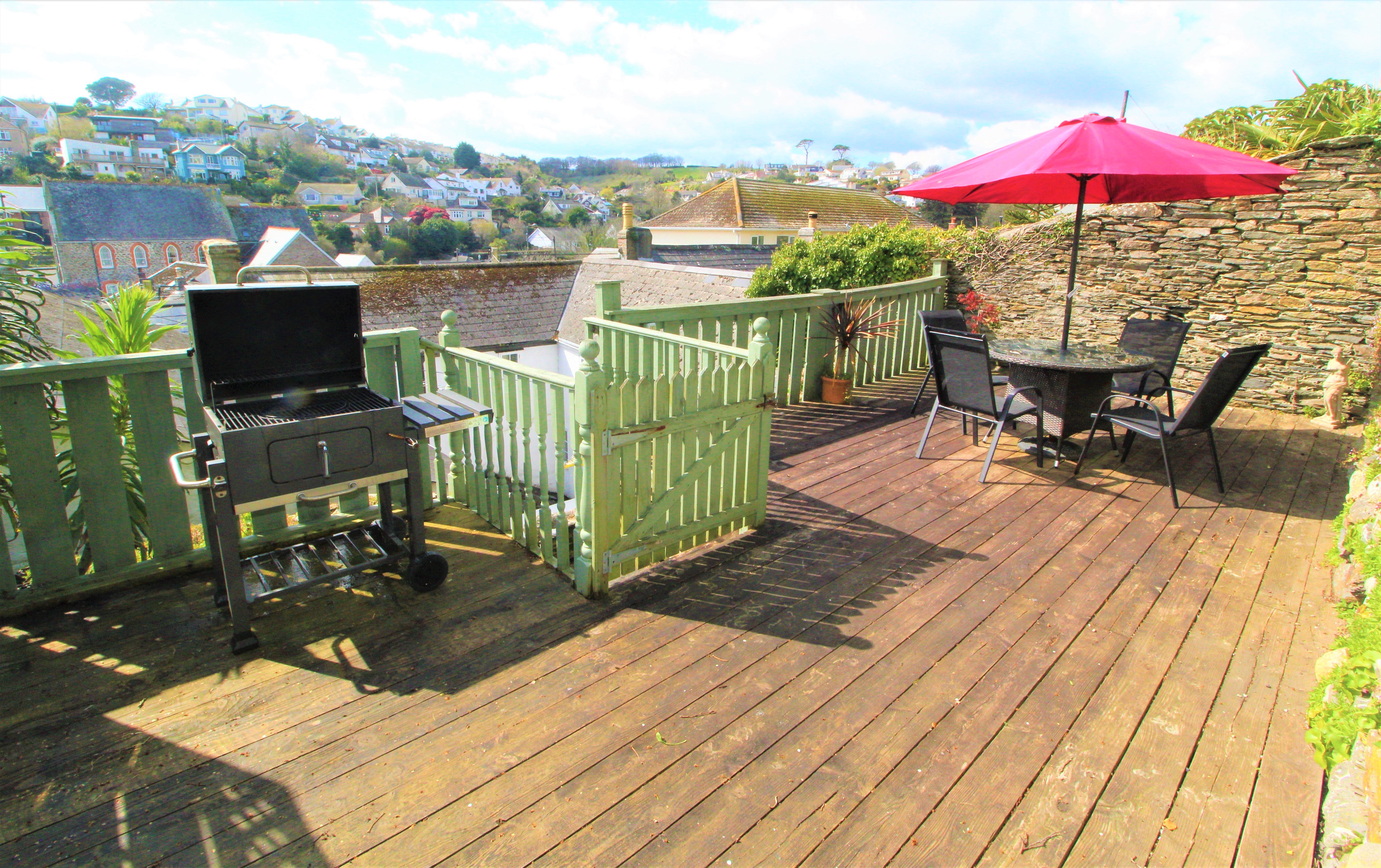 Lantern Cottage – 2 bedrooms + decking area