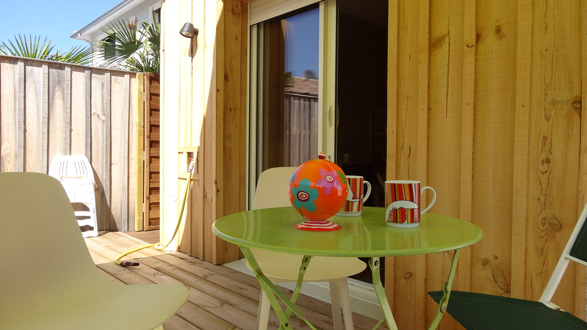 Peaceful place with terrasse.