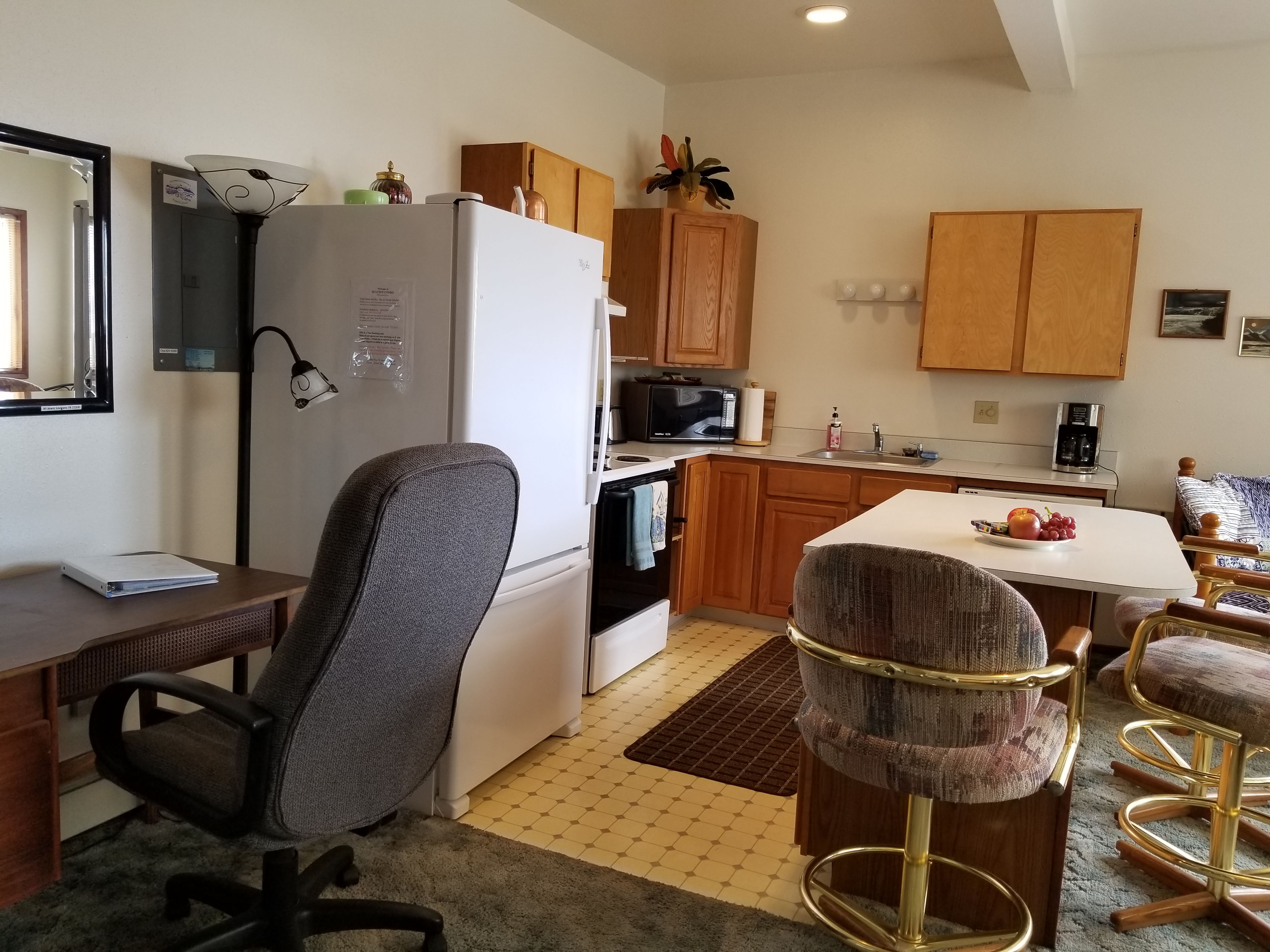 SEAVIEW CONDO in Downtown Cordova, Alaska Apartments for Rent in