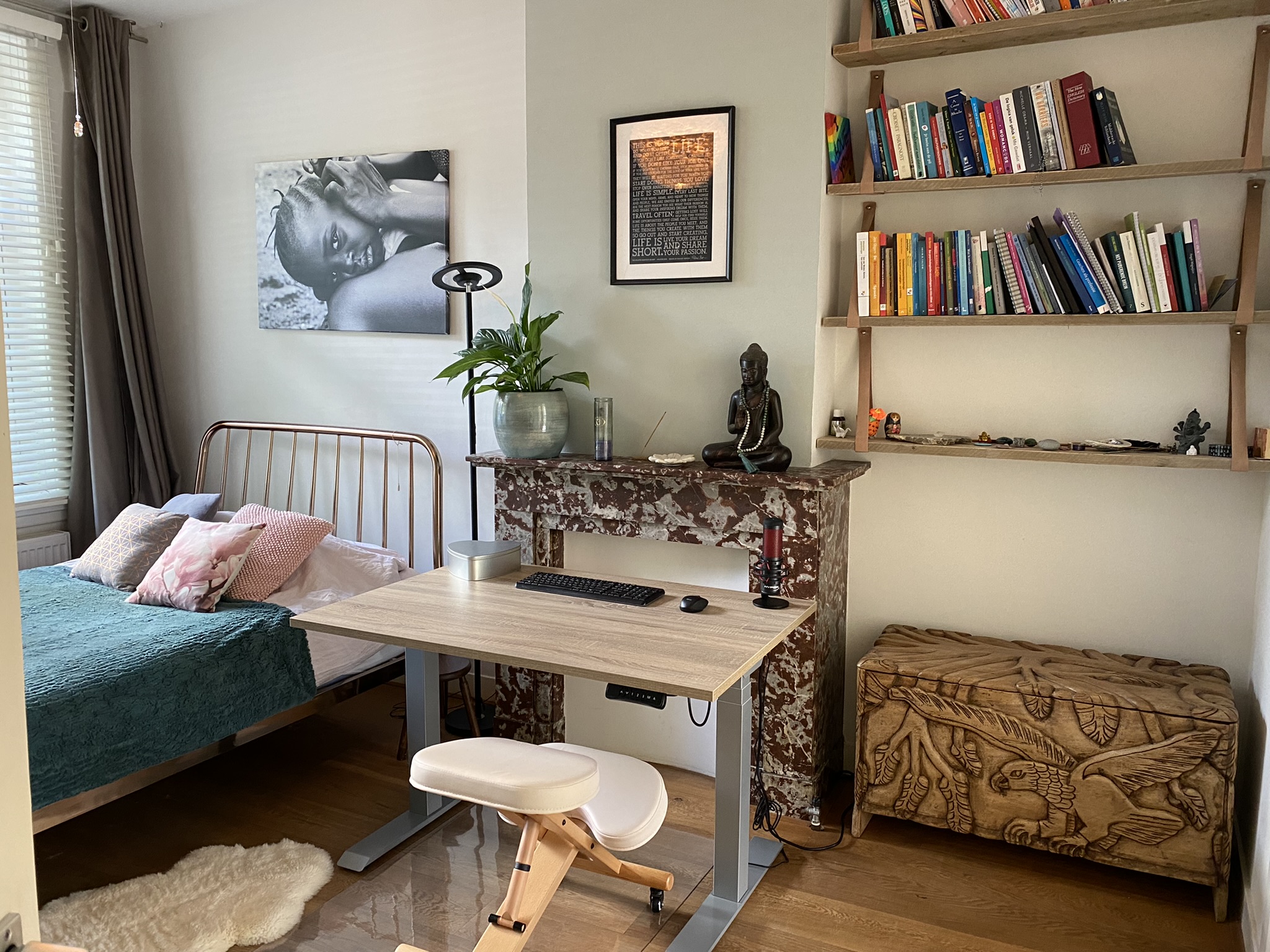 Lovely 2 bedroom condo with sunny backyard & BBQ β Amsterdam stay