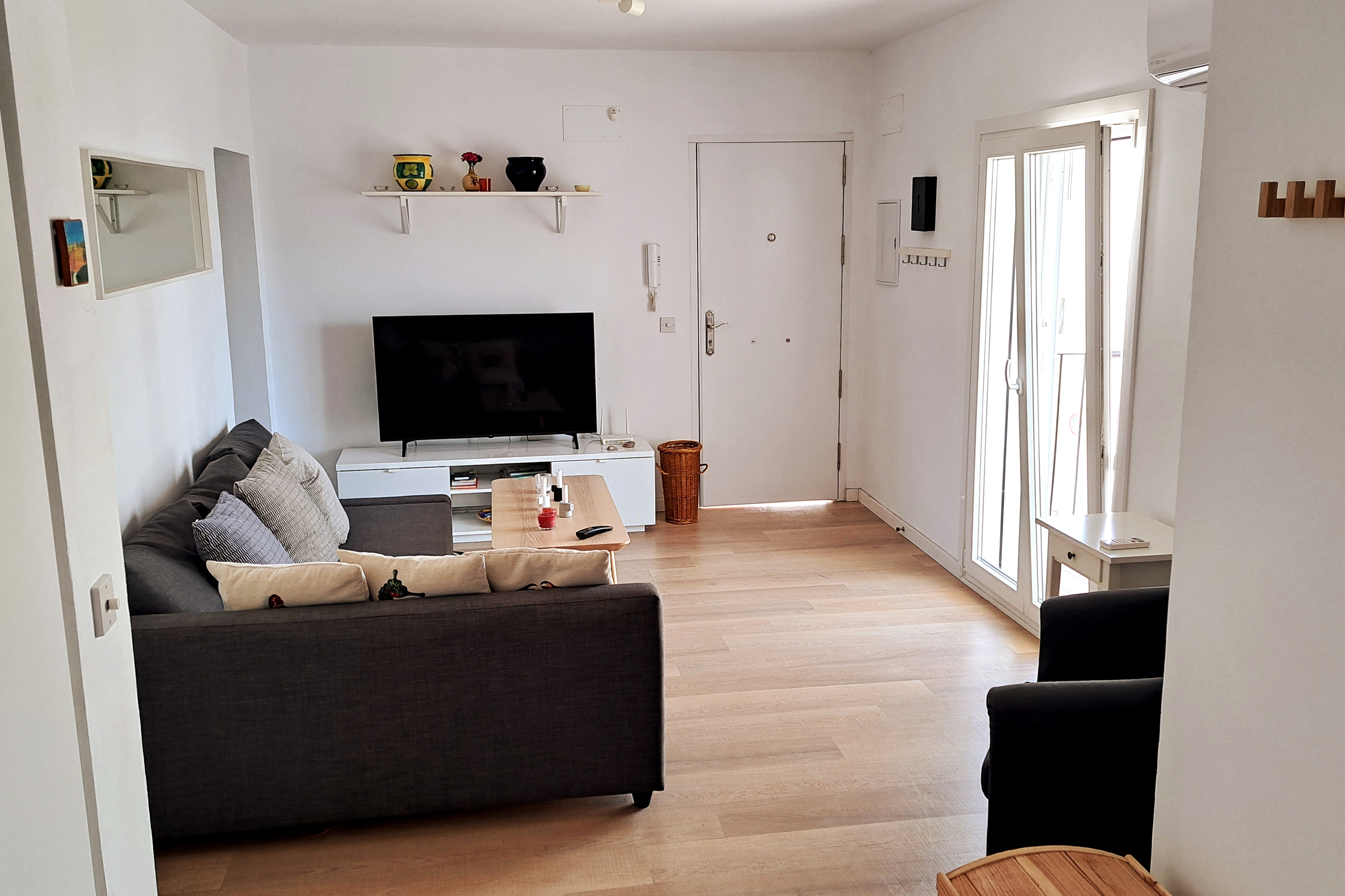 2-BR apartment Conil centre–WiFi, AirCon, SmartTV