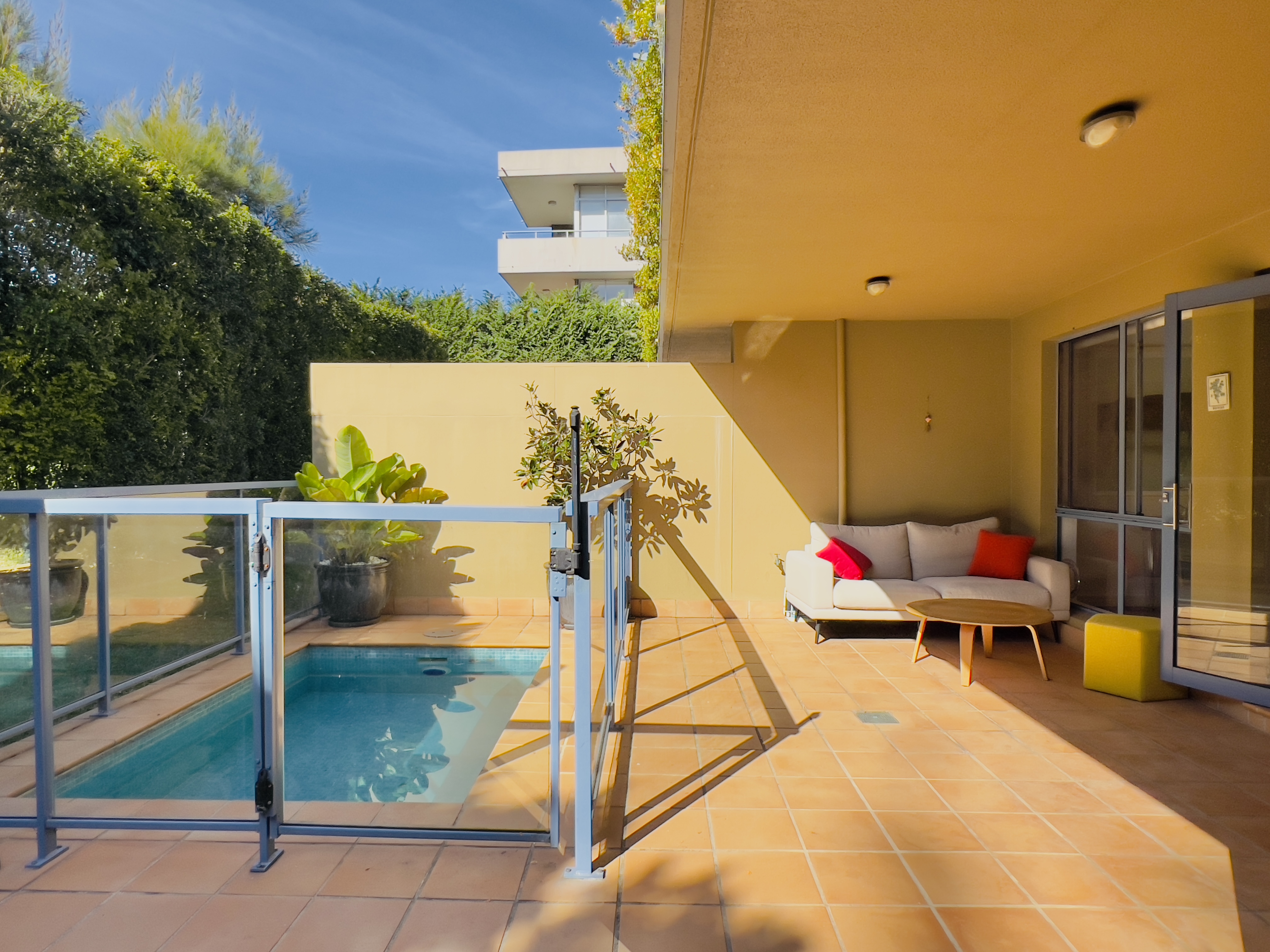 Nth Bondi 2BD Serene & Child friendly + Pool in Waverley, Sydney