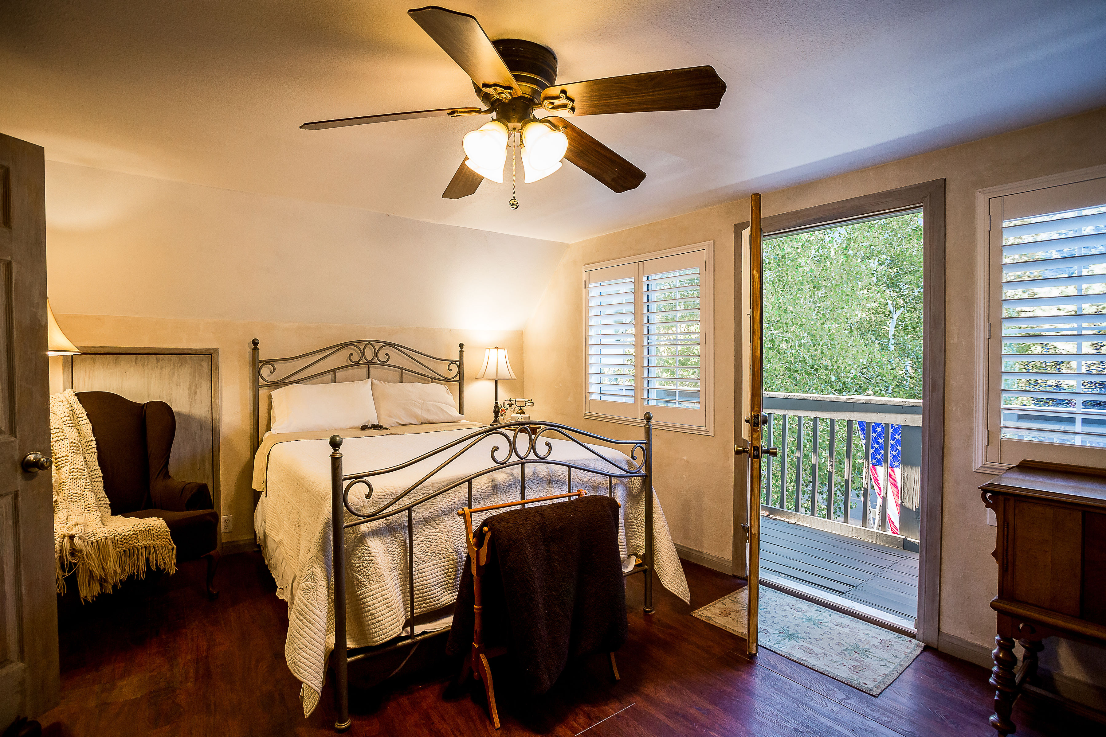Just Overnight  Cottage