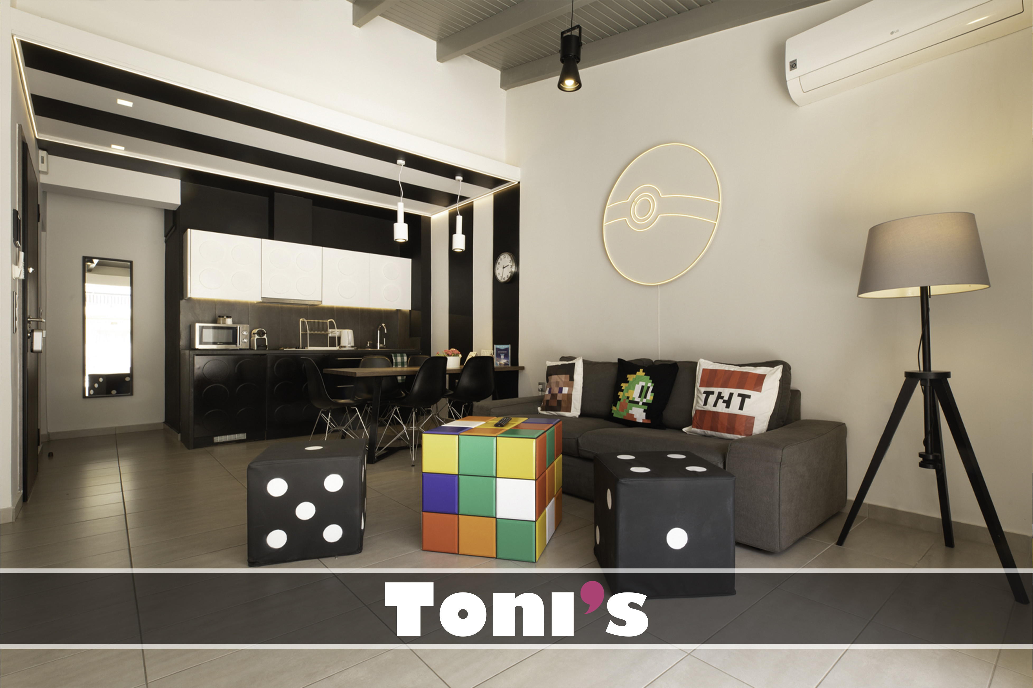 Toni's - 3BD Space home close to Thissio Metro!