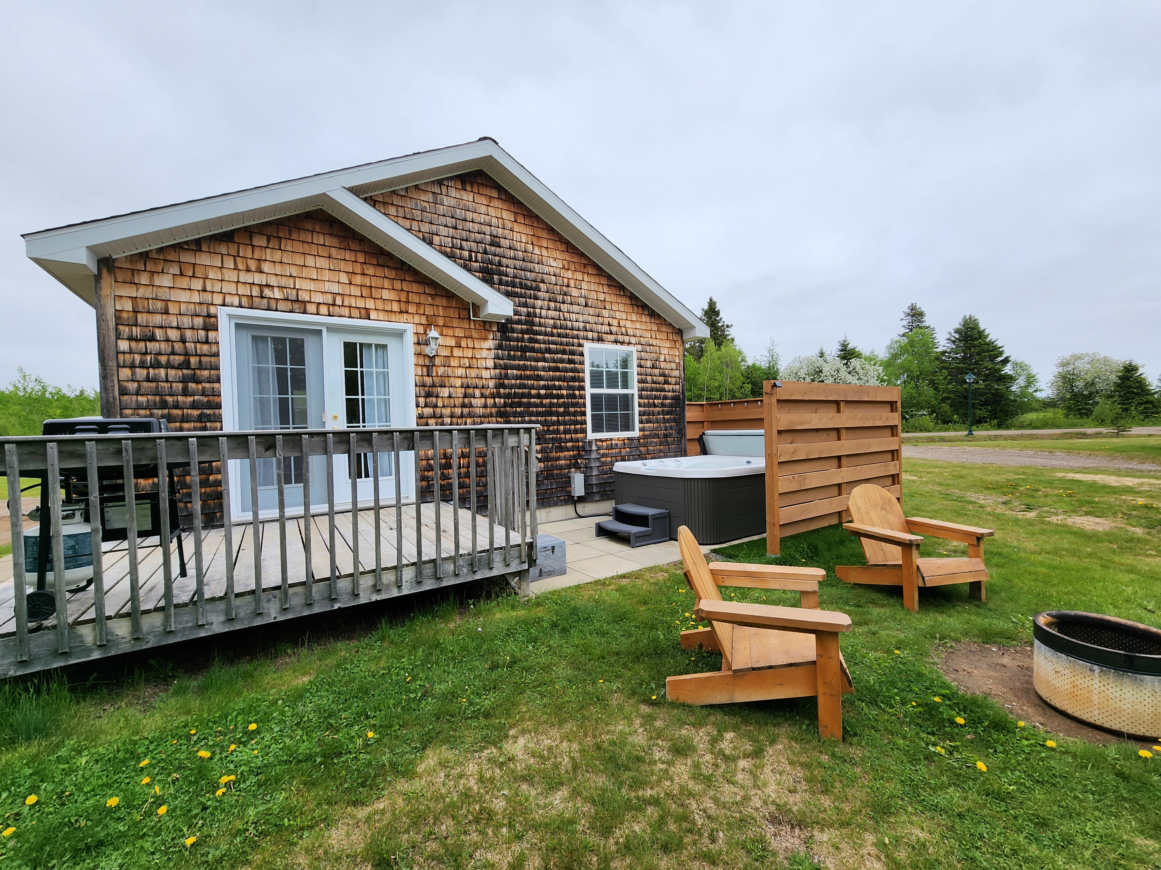 Tabusintac Chalets - Hot Tub Chalet in Alnwick, New Brunswick