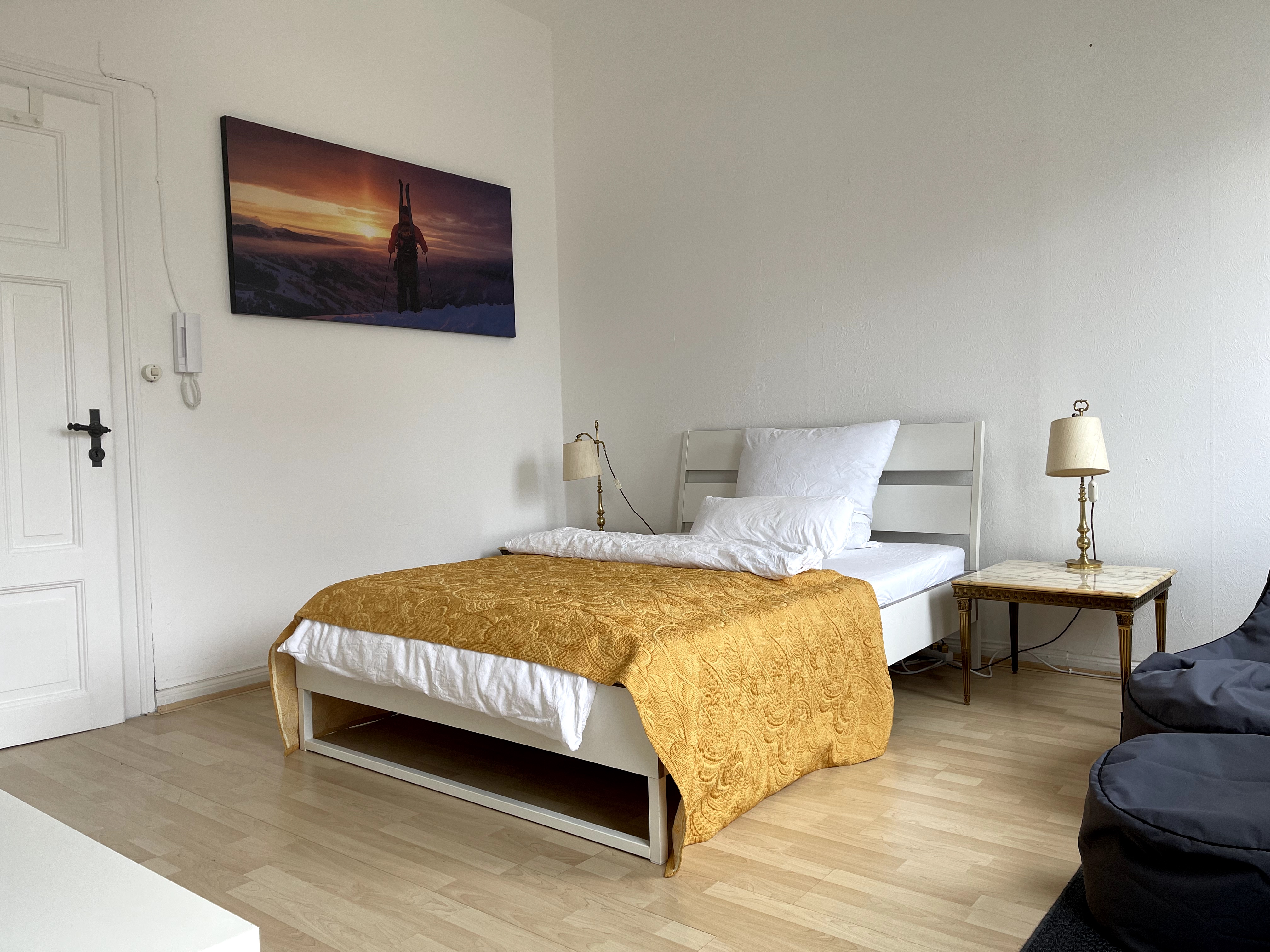Friendly, bright living in a central location