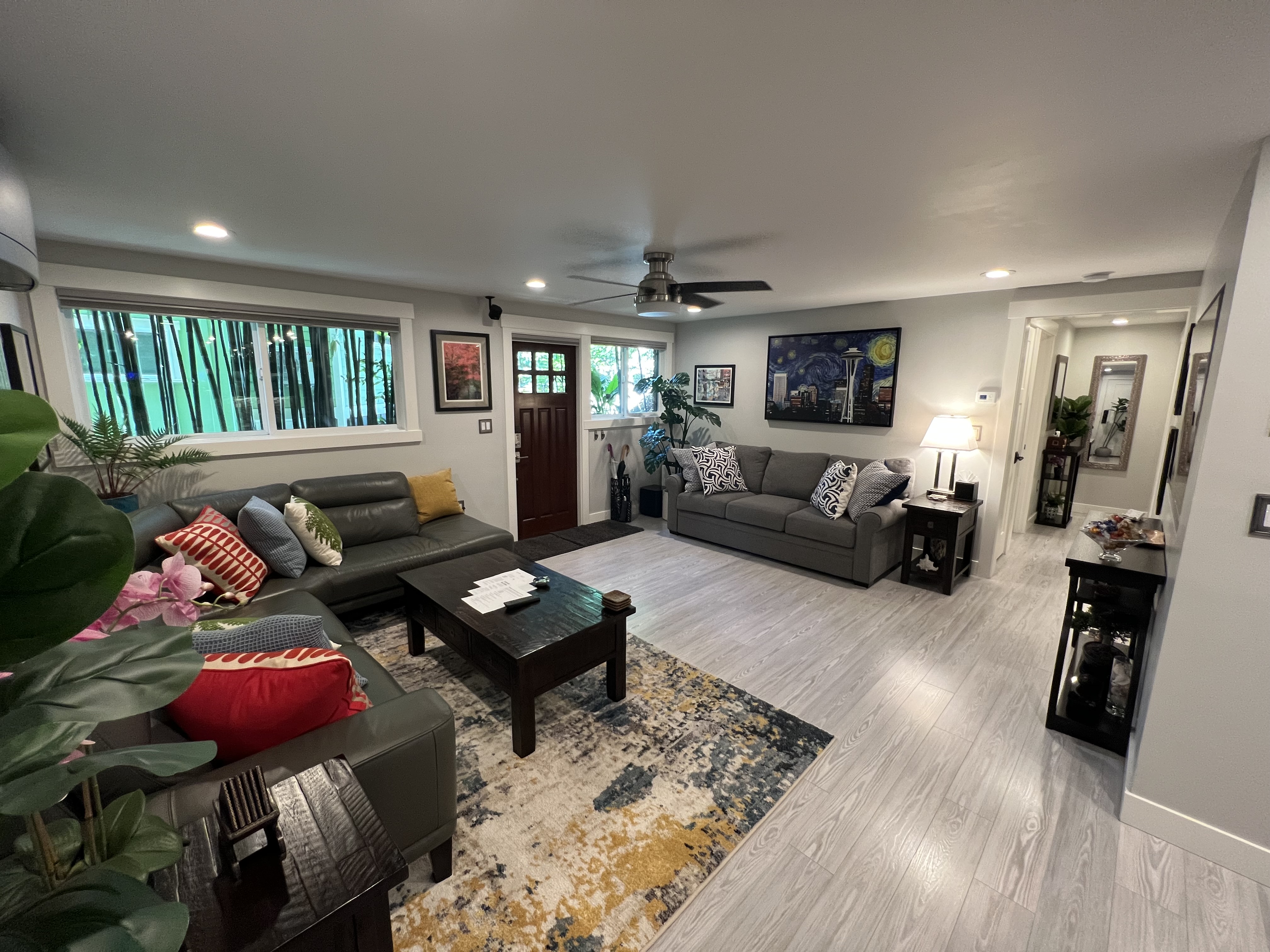 Latona Guest Suite with Office, A/C and Parking!