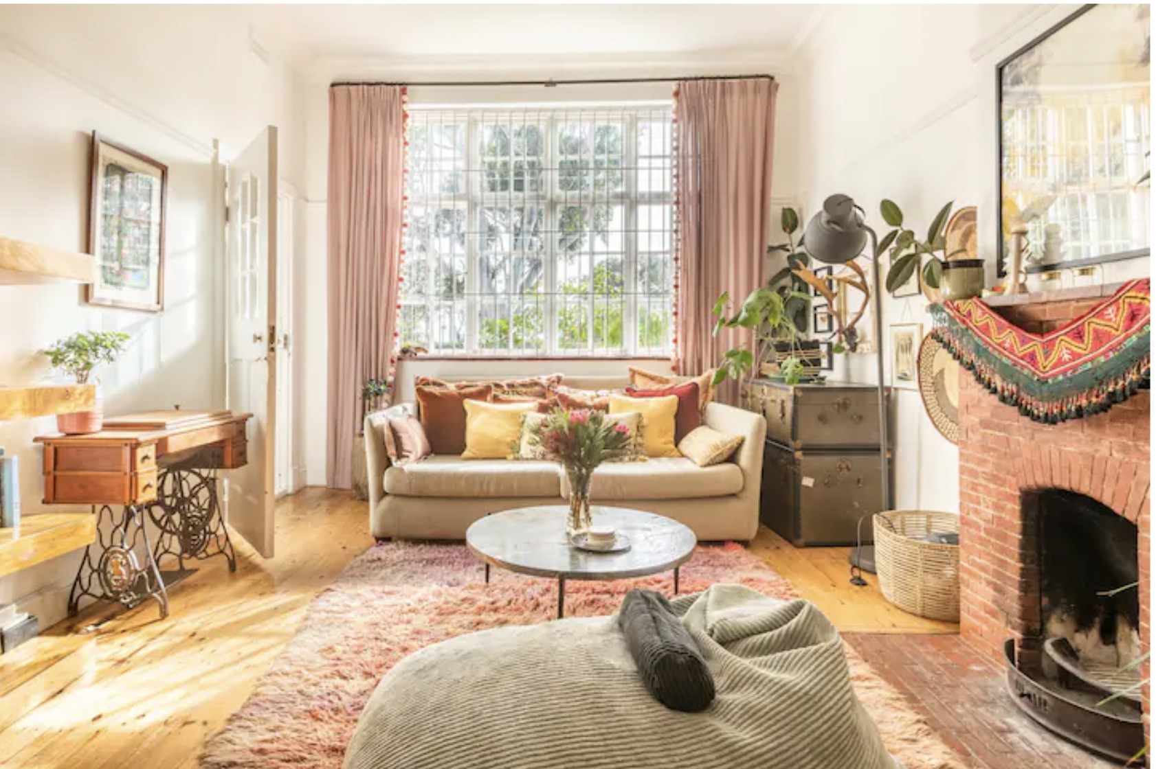Beautiful & Spacious Cape Town apartment in Ward 115, Cape Town