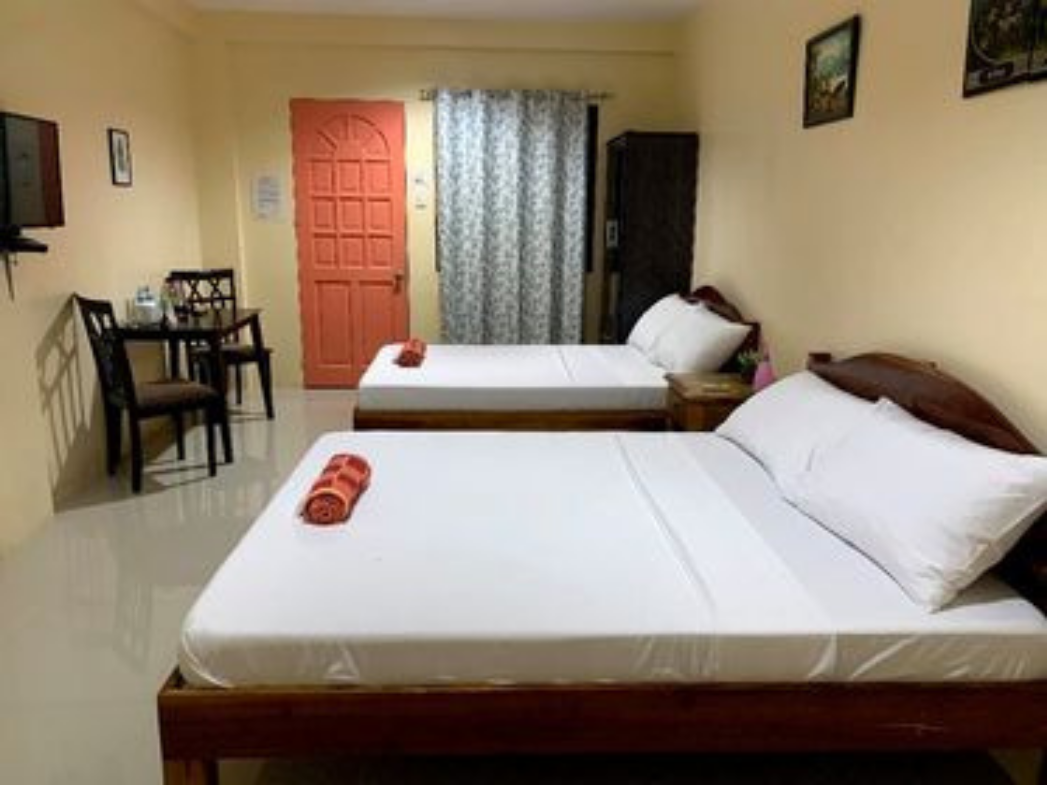 Susada's Inn (Family Room for 4)