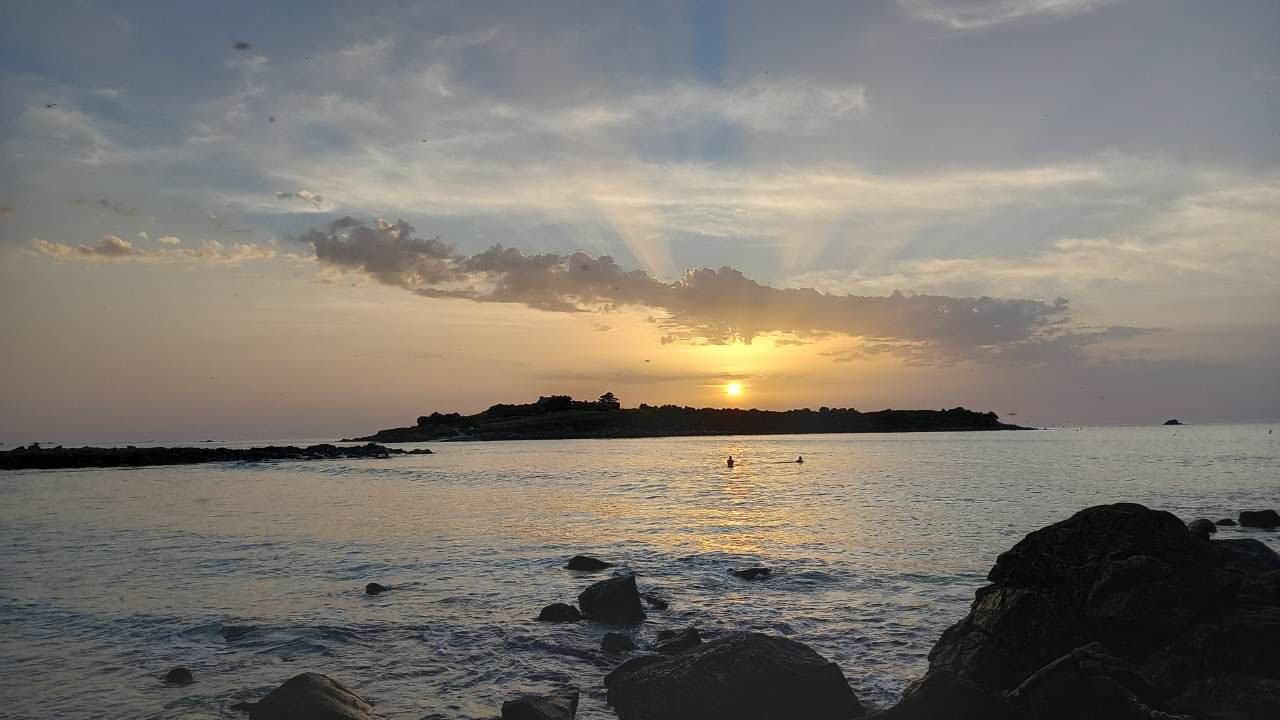 House 600m from the sea and the island of Sieck