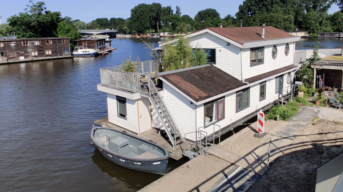Apartment, in a cozy houseboat on the Amstel — Amsterdam stay