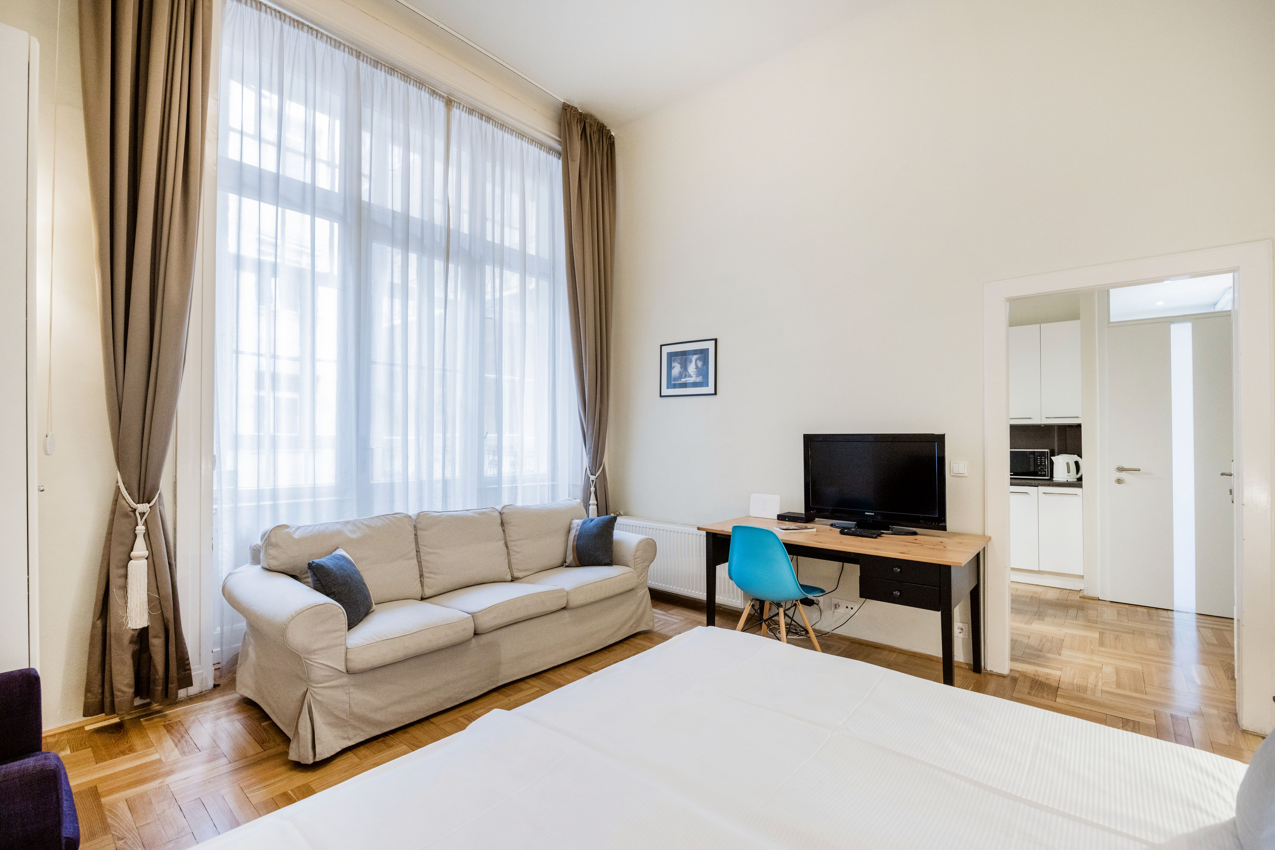 Klarahome Budapest 2BR2BA Historic City Centre in V. kerület, Budapest