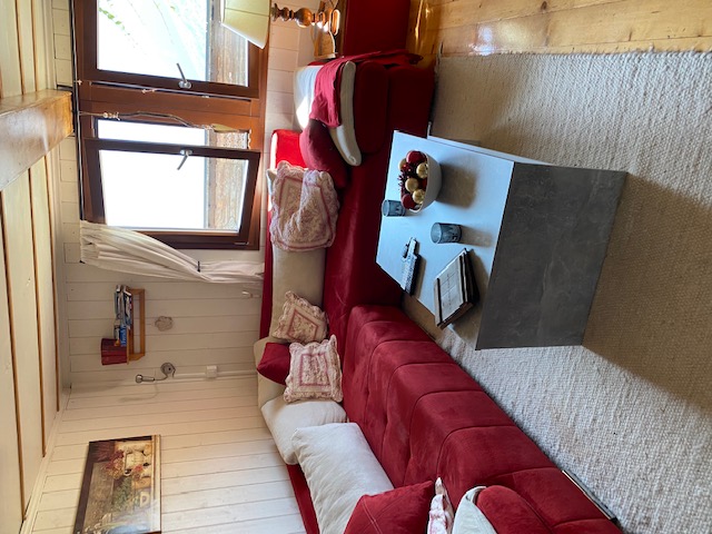 Cosy authentic mountain chalet Sauna views garden
