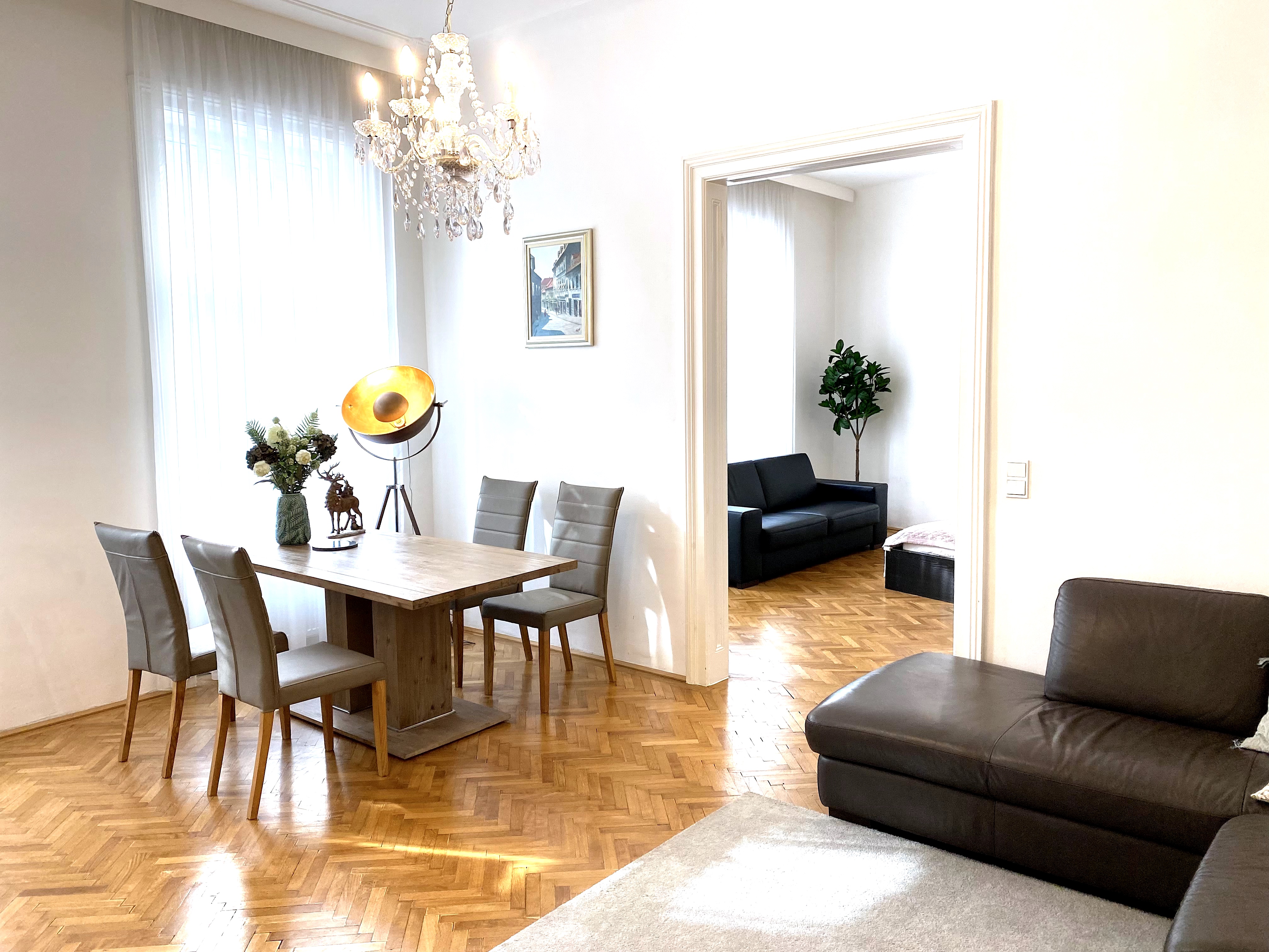 Luxury Designer Apartment in Central Location