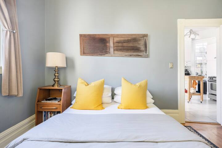 Clean, quiet and central w/garden view.