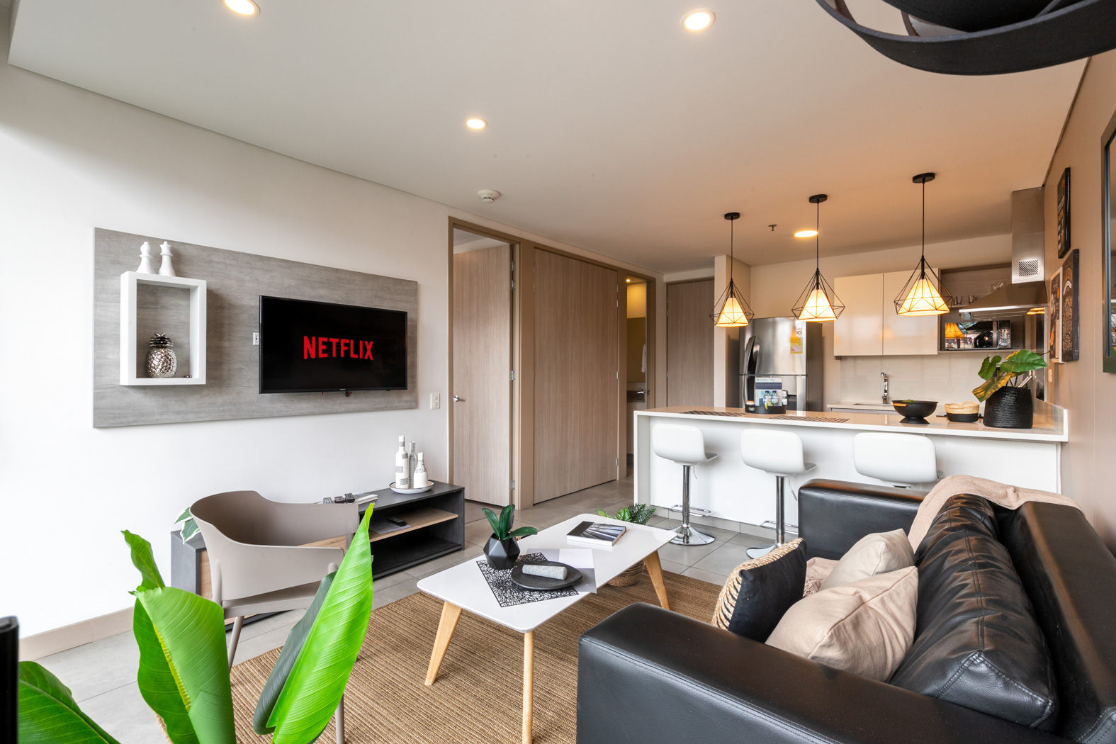 Chic Loft in Poblado Gym, Pool, Fast WiFi