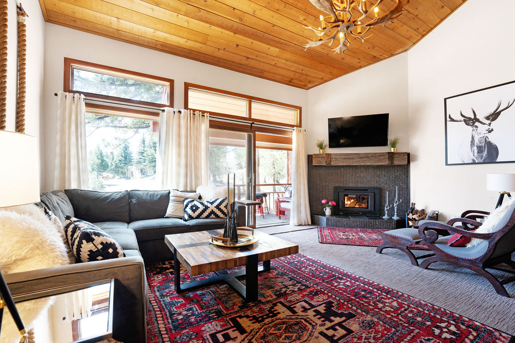 Tonopah, a FiveStar Luxury Stay in Mammoth Lakes Townhouses for Rent
