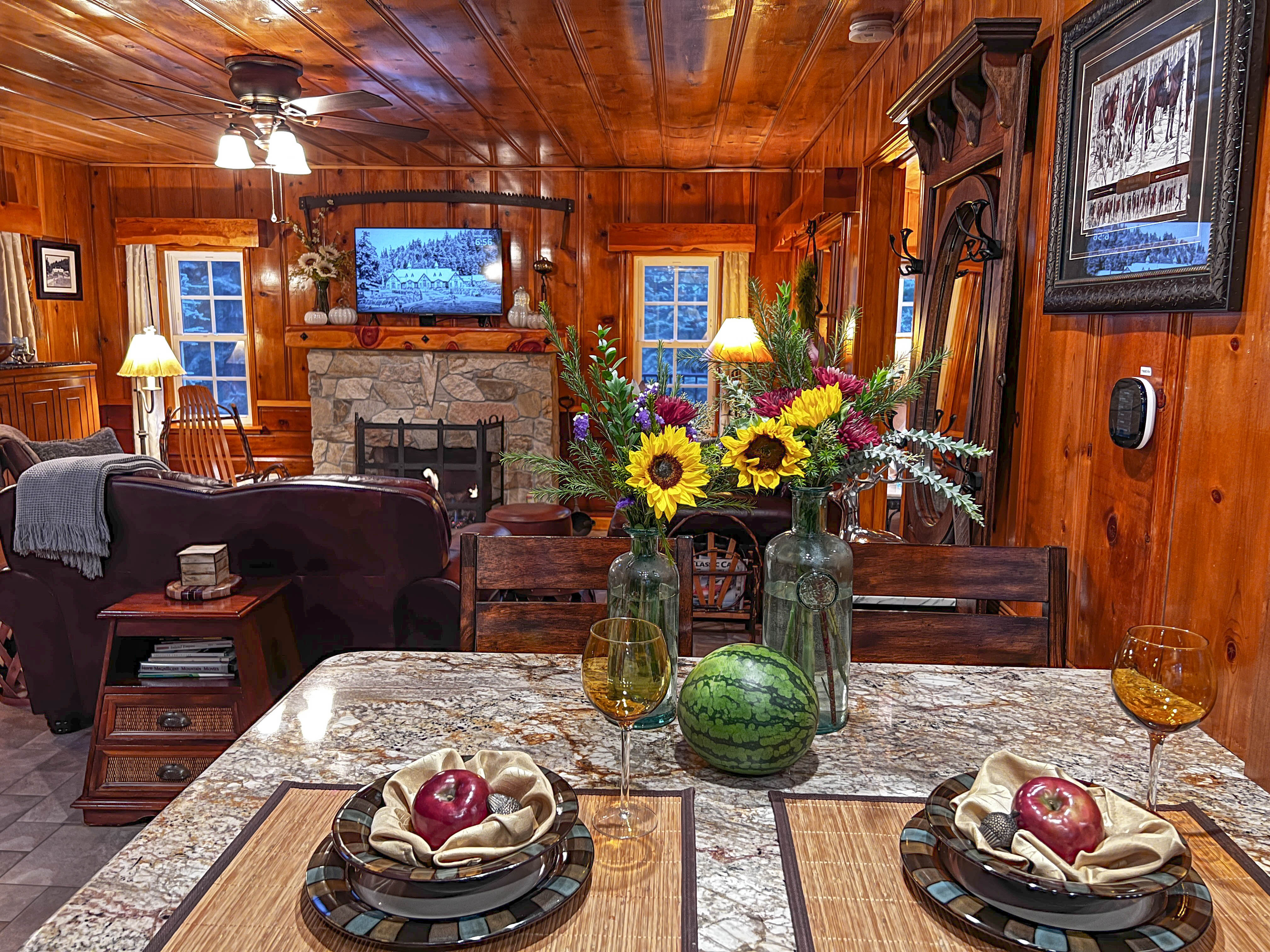 Historic Hershey Cabin "Just for 2" Immaculate AC Cabins for Rent in