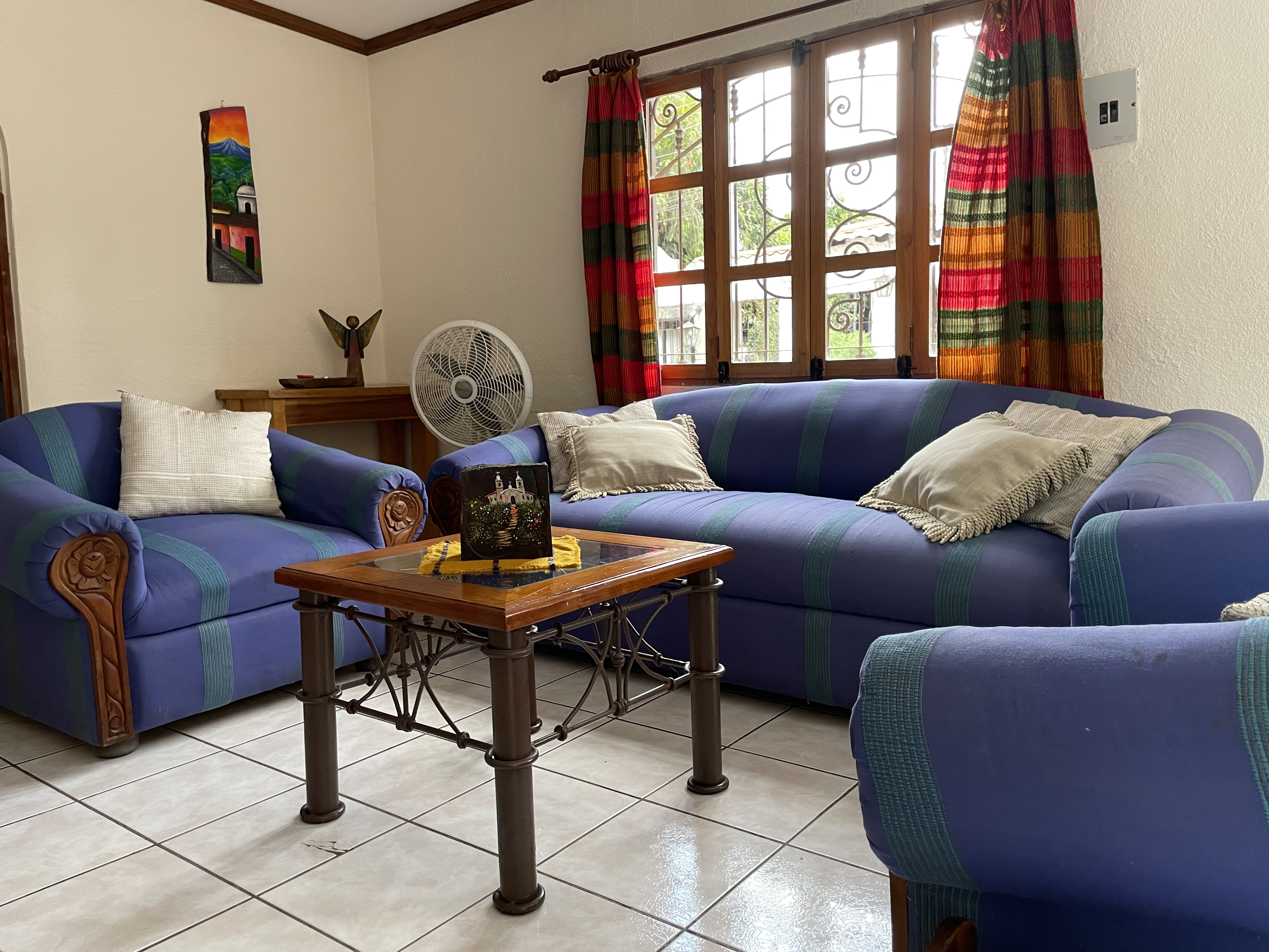 Fully equipied house in Ataco, terrace & parking