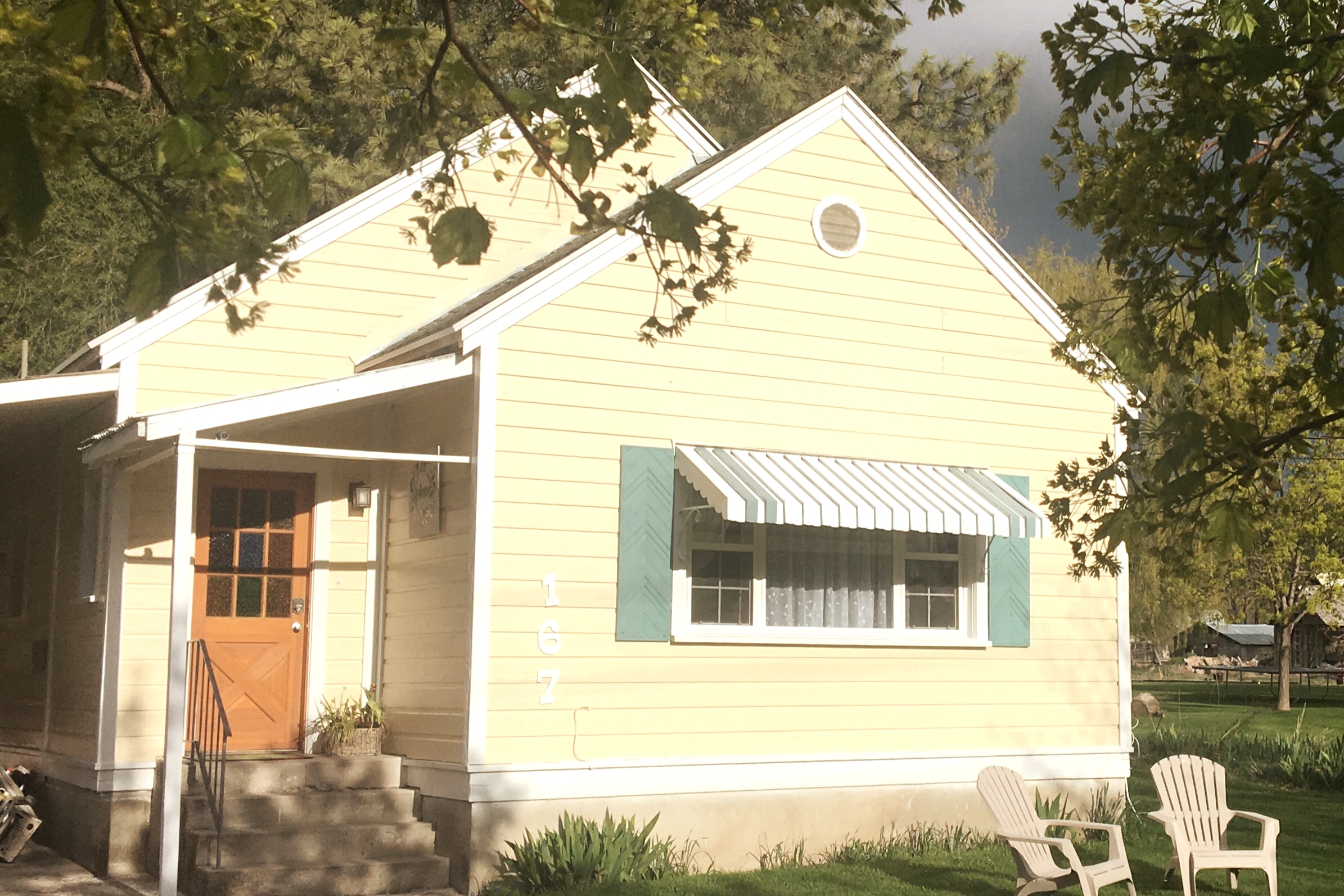 Julia Vintage Cottage at Victorian Woods