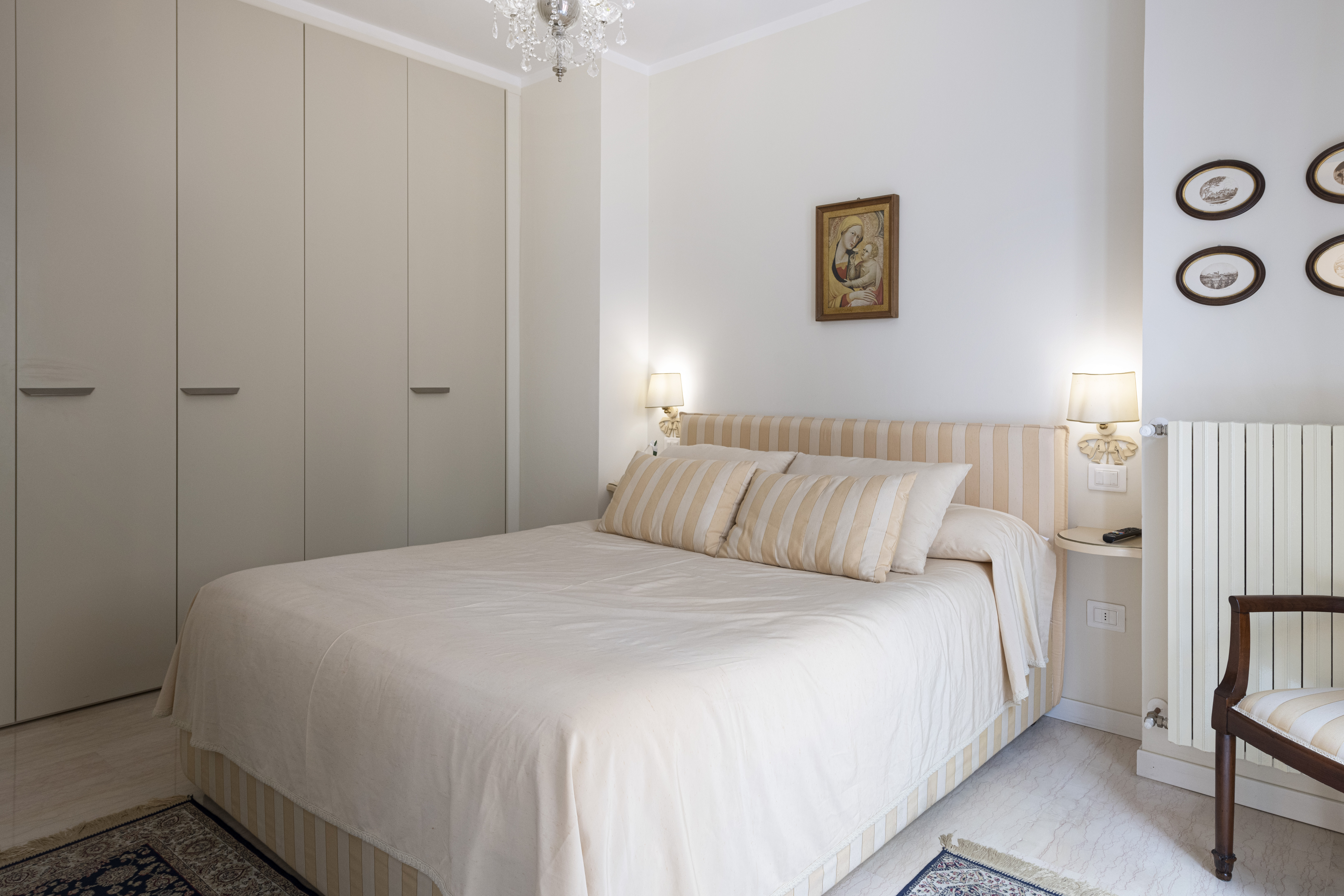 luxury apartment with large terrace in the centre