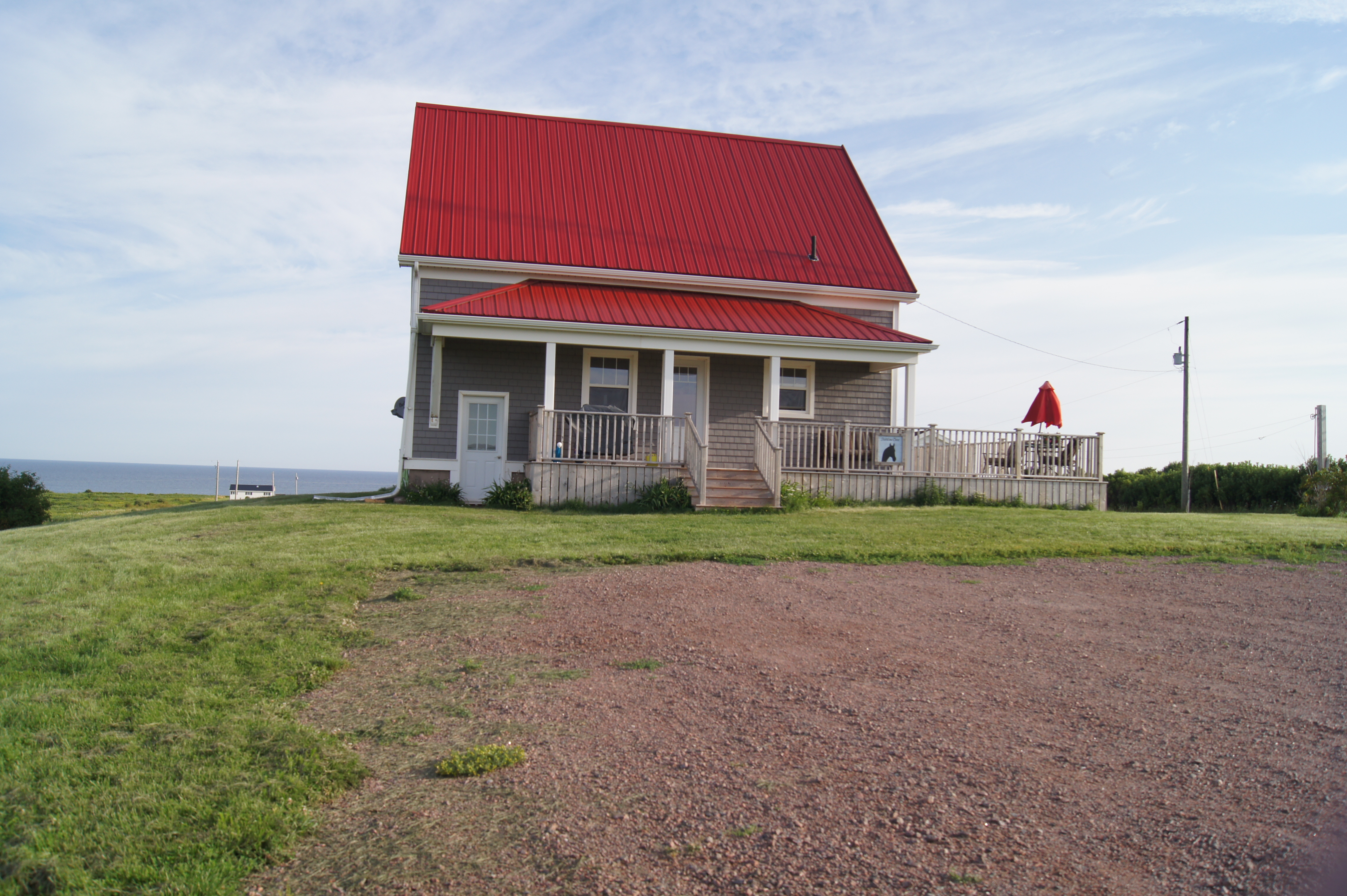 Shoreline Cove, walk to the beach!