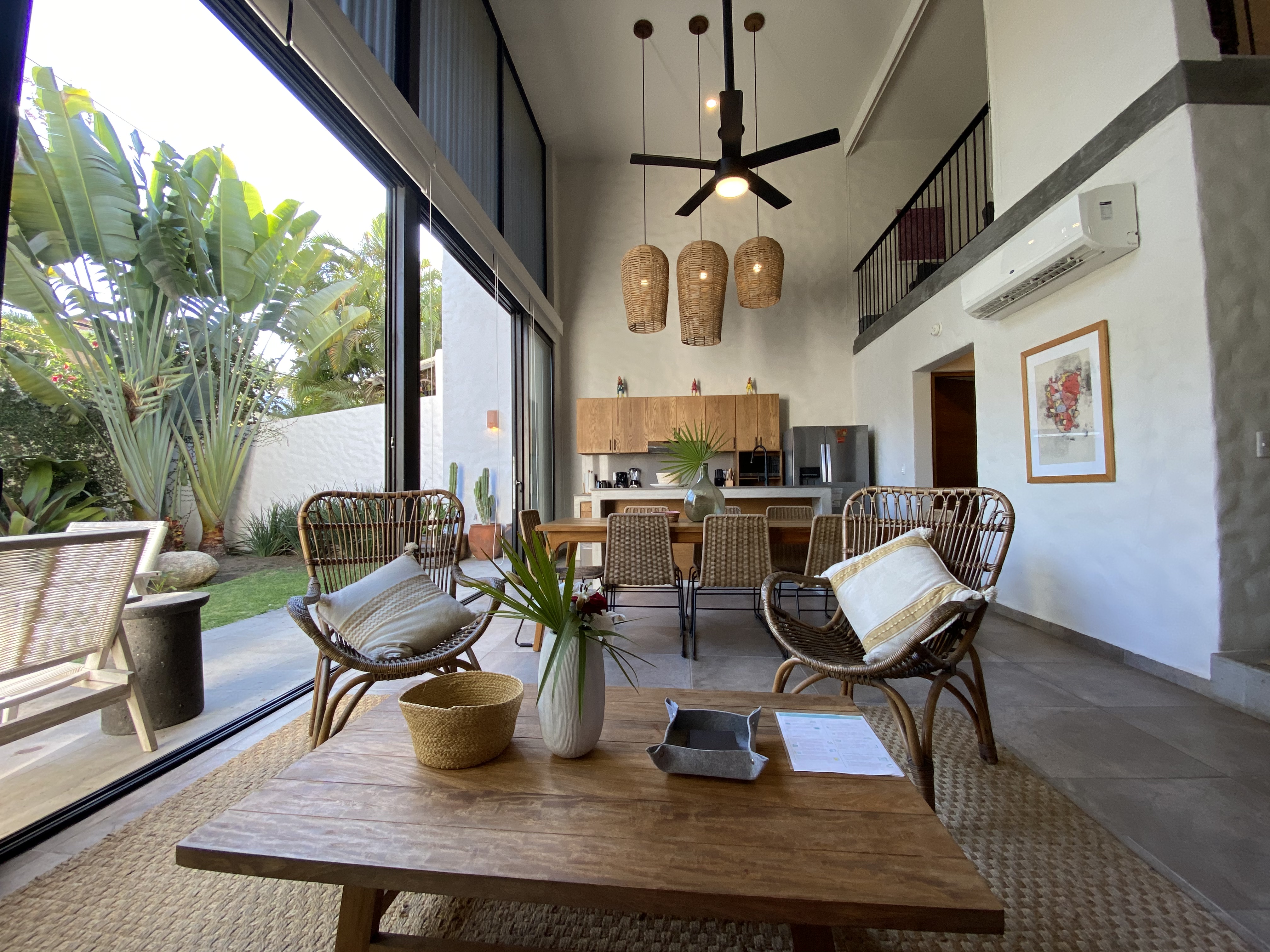 Amazing Condo in Downtown, 2 blocks from the beach