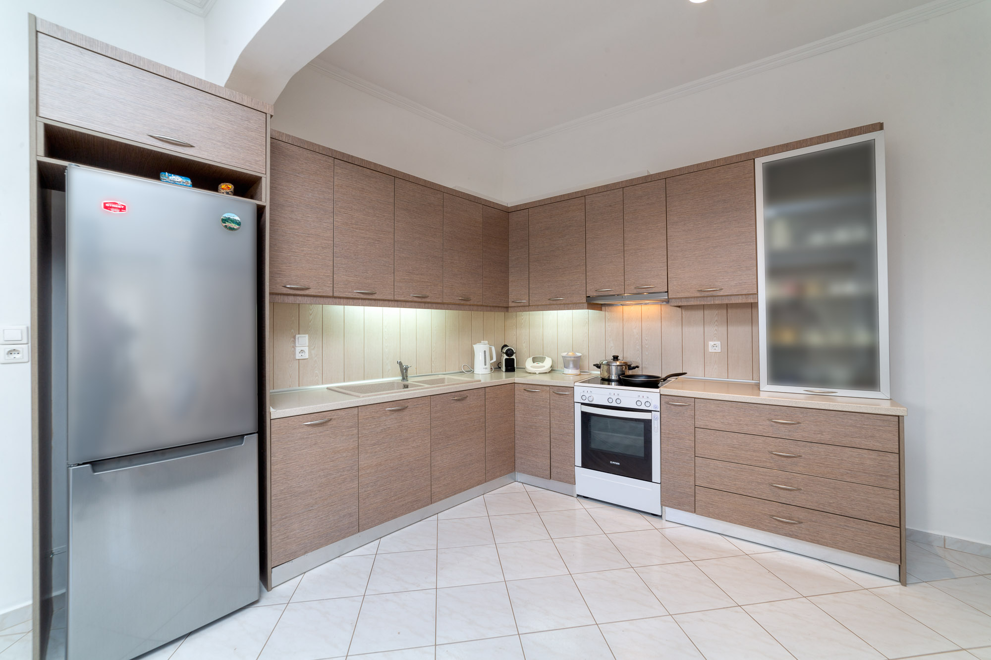 Spacious 2bedroom house with cosy backyard