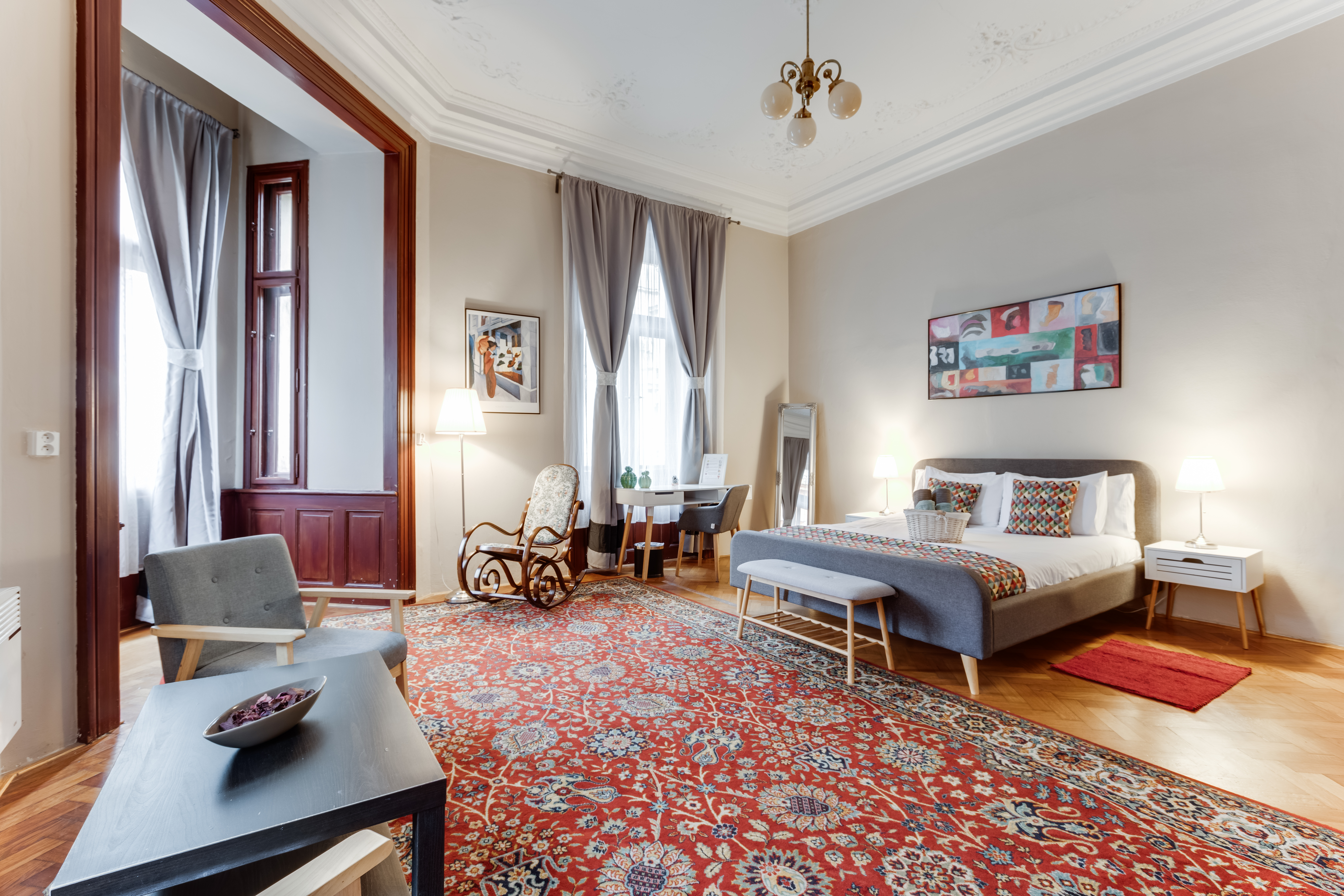 Quaint Waldorf ROOM with Private Bathroom
