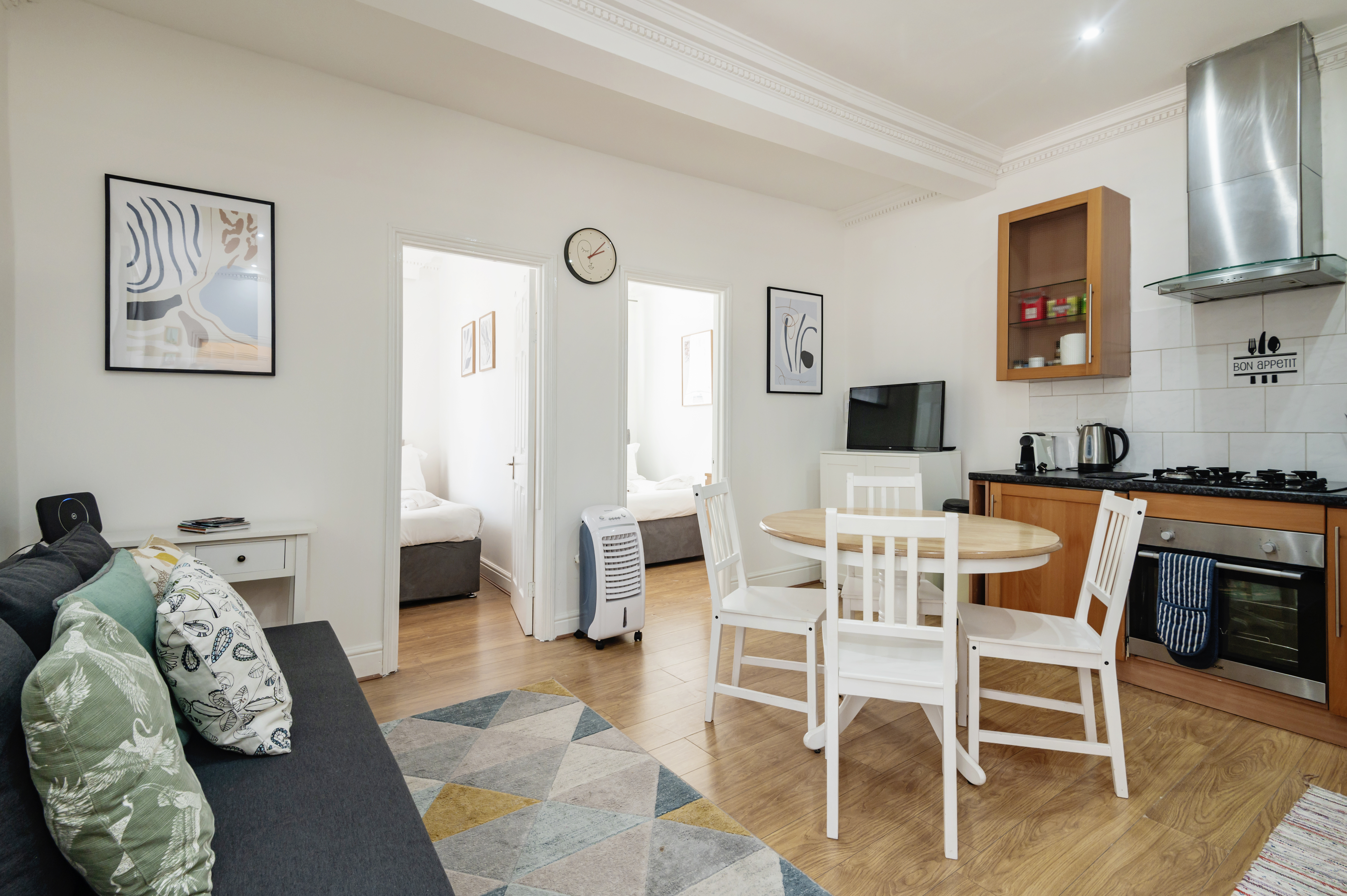 Cosy Flat Aldgate East, Walk Liverpool Street