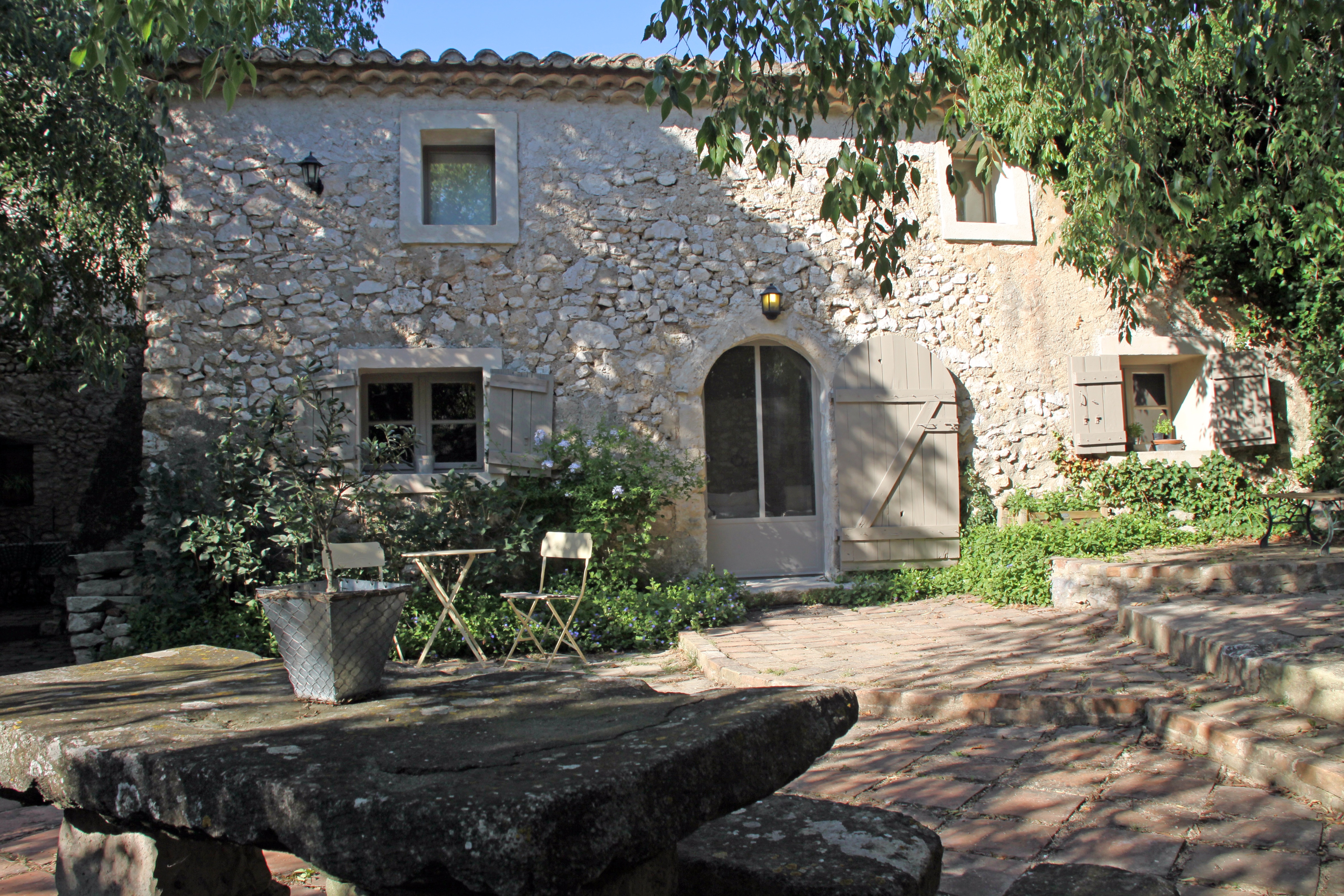 At the foot of the village of Eygalieres