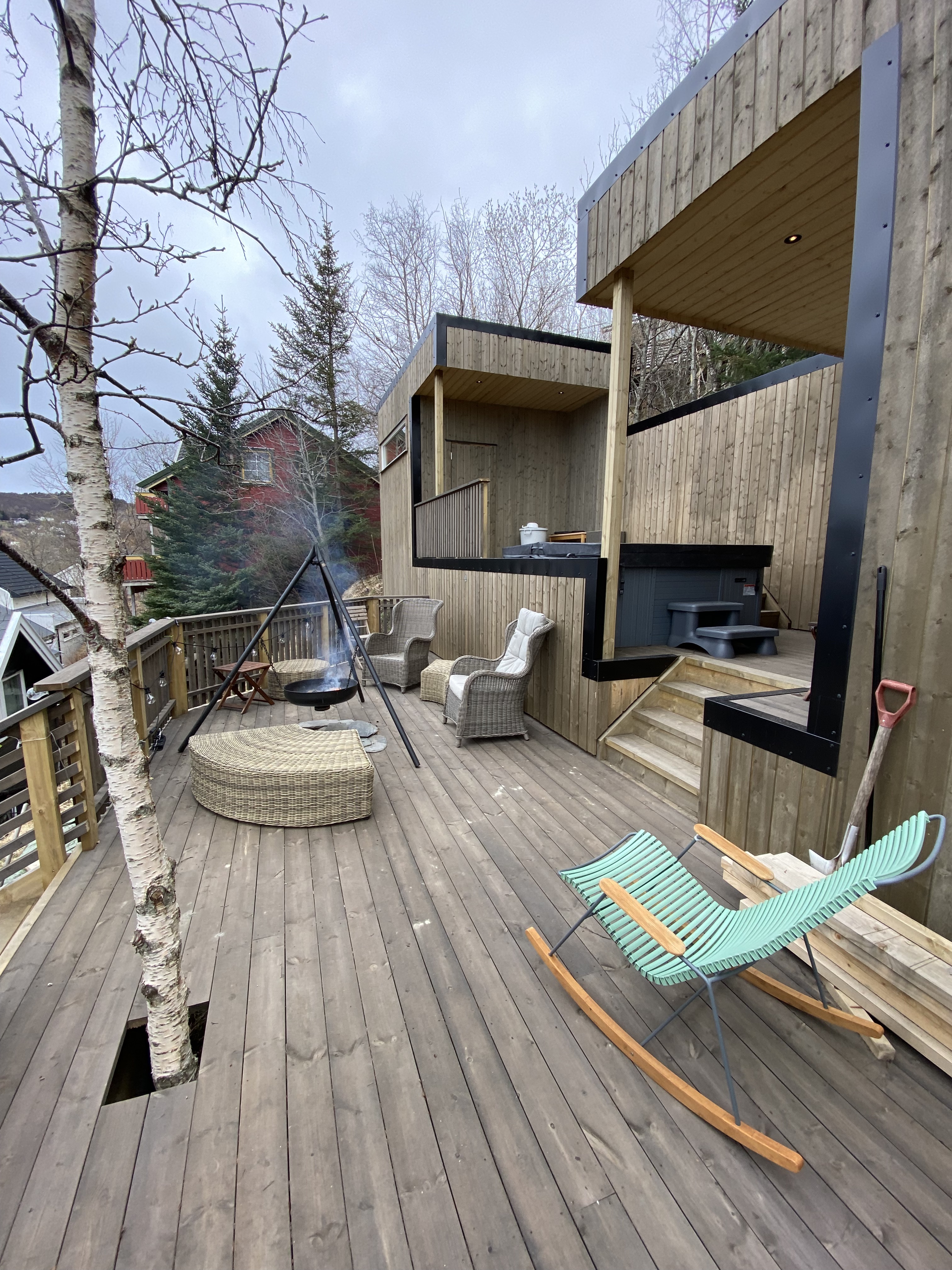 Single-family home, up to 5 bedrooms.