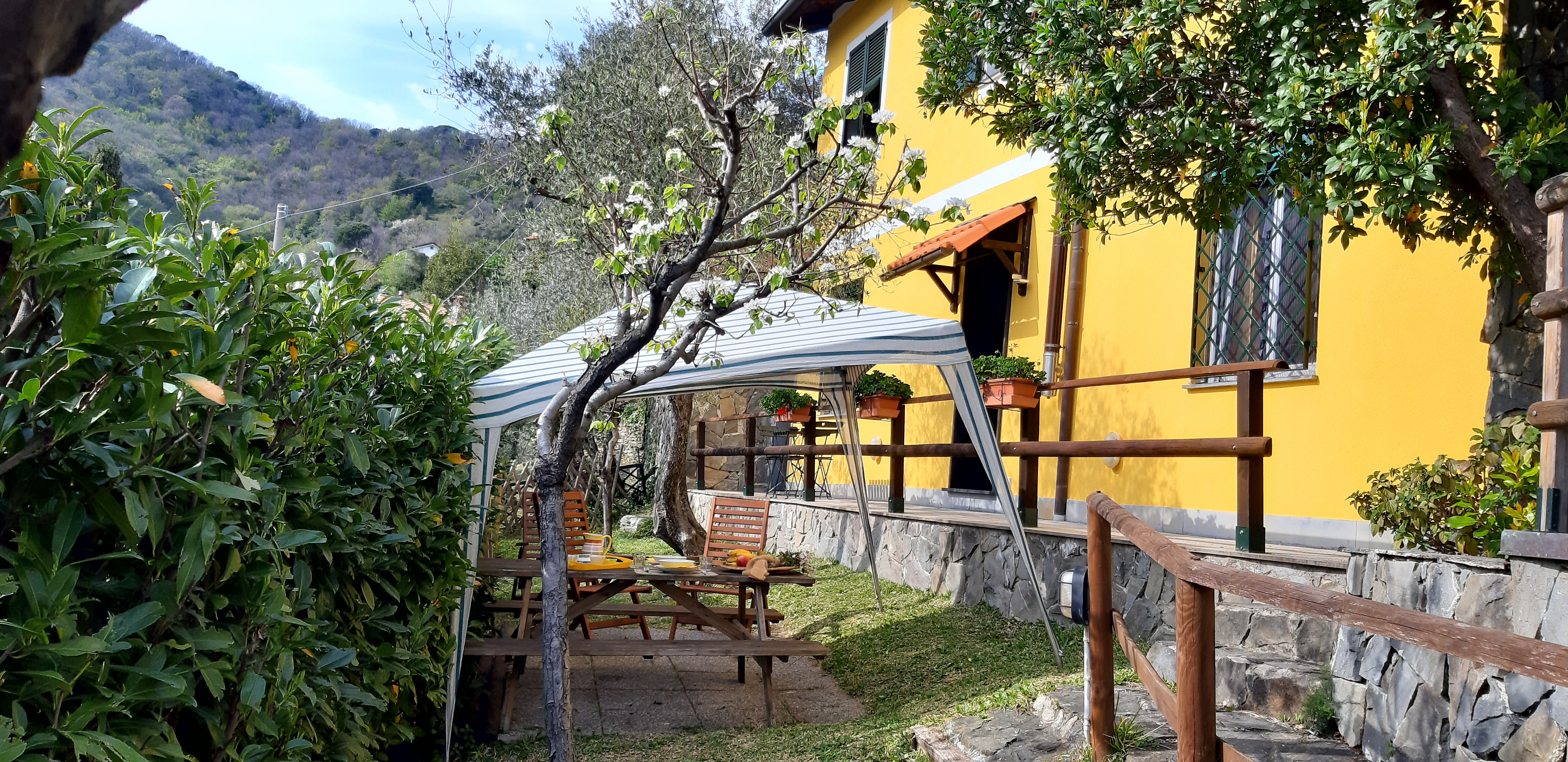 The hillside house (Citra code 010015-LT-0149)