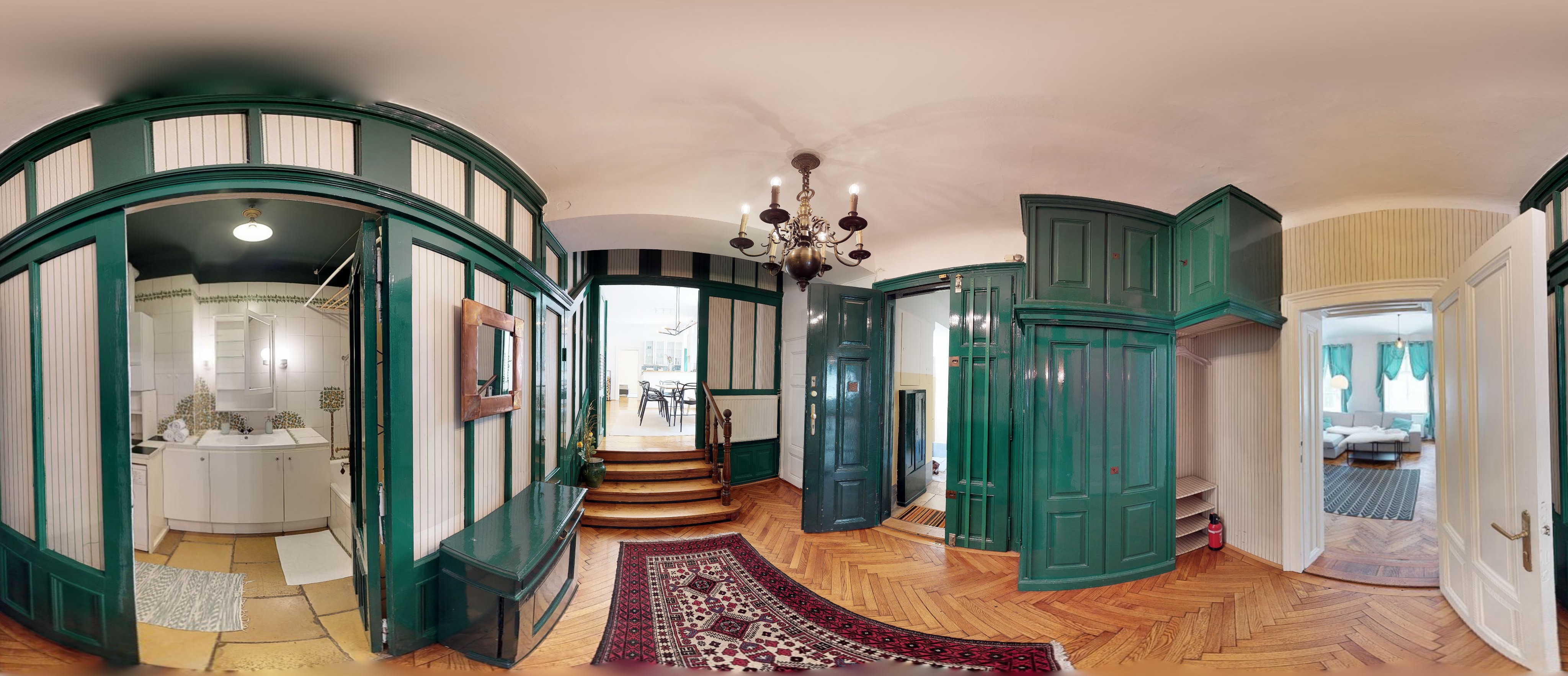 Big Viennese City Apartment with Piano and AC