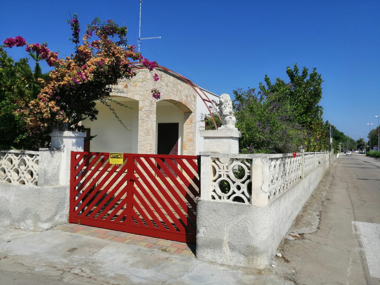 Salento - Einfamilienhaus, das nur wenige Schritte vom Meer entfernt