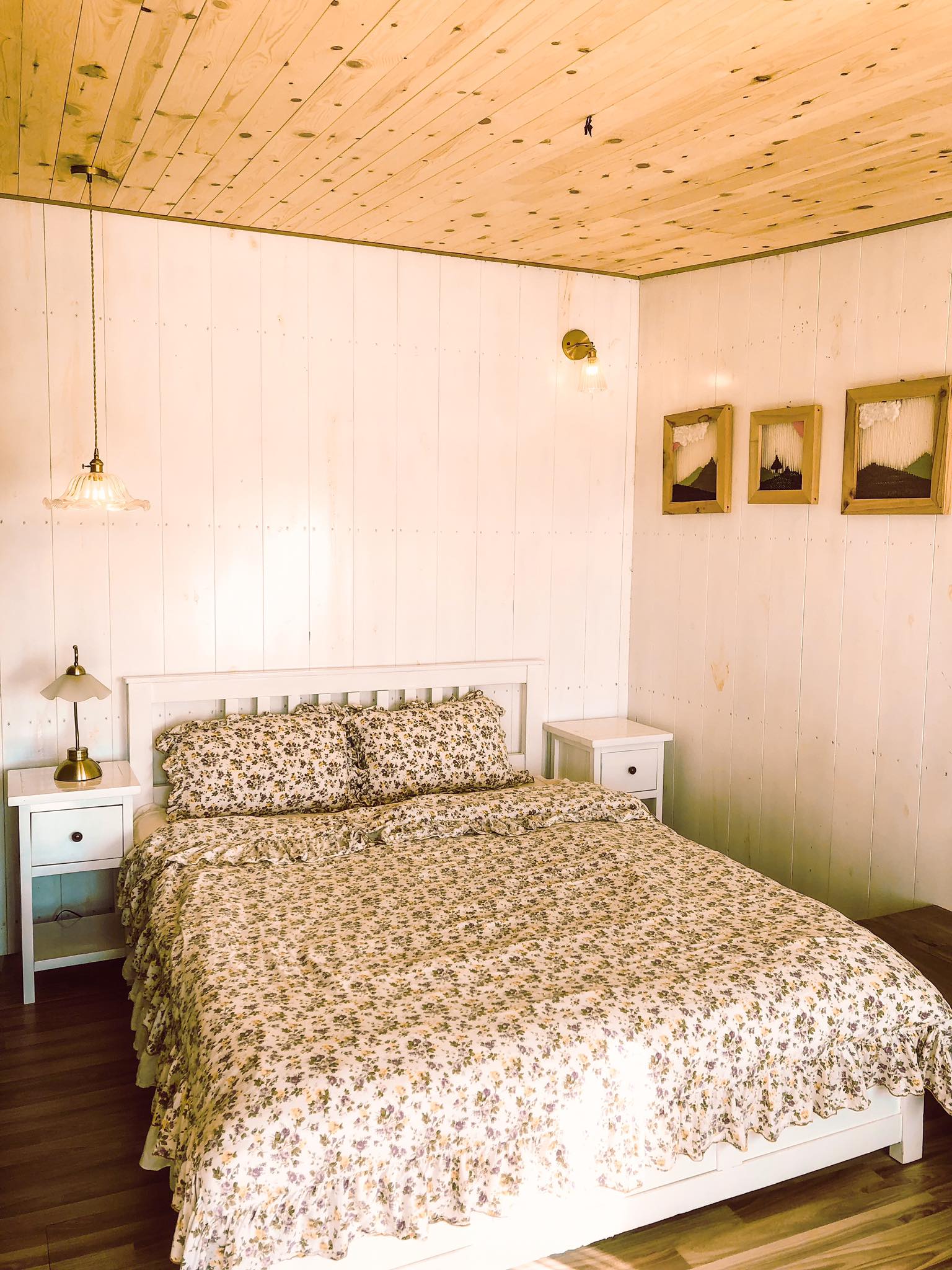 Jevis Au Village -the Cottage with Balcony