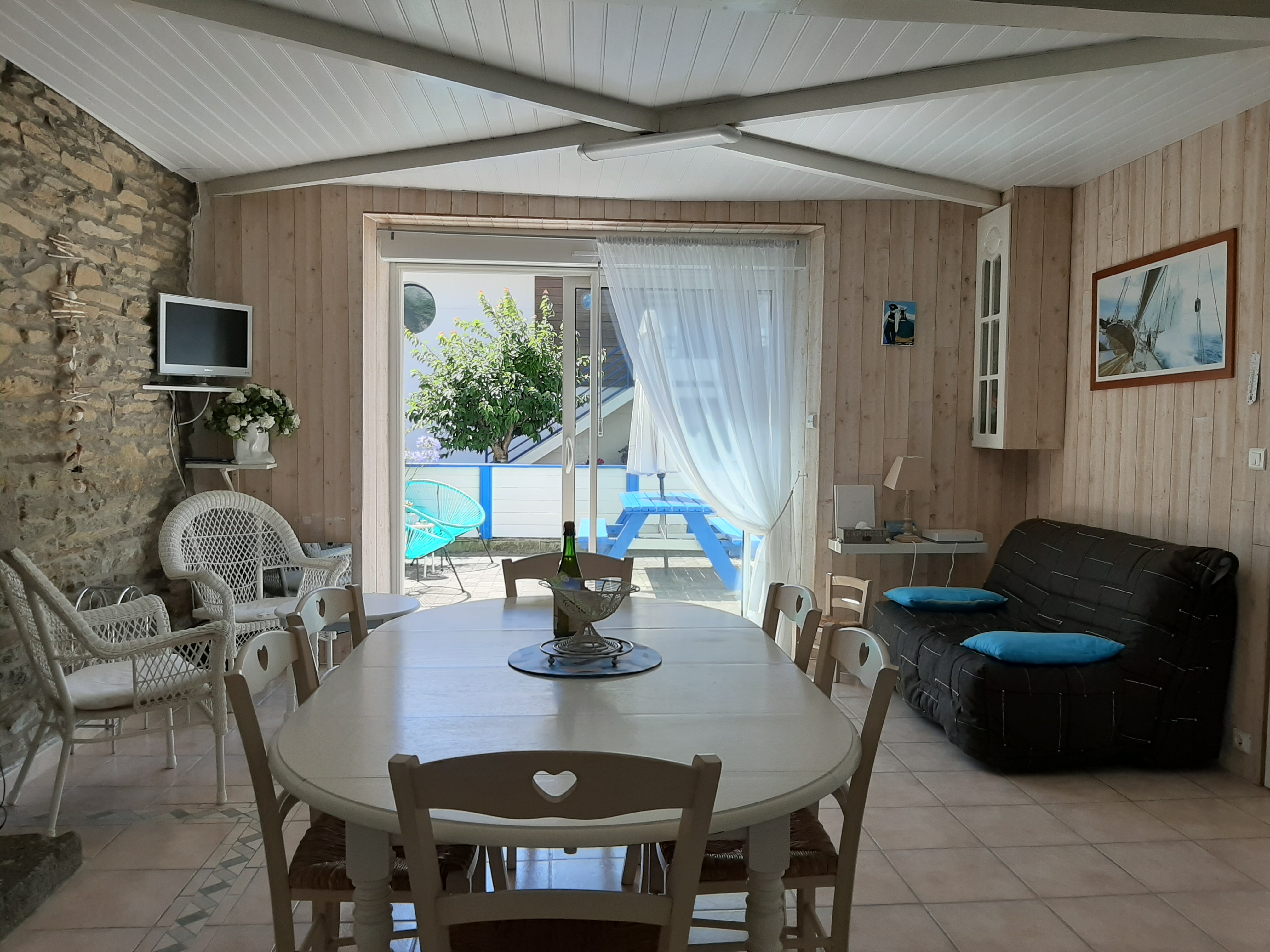 Nice duplex at the port of Locquirec ,