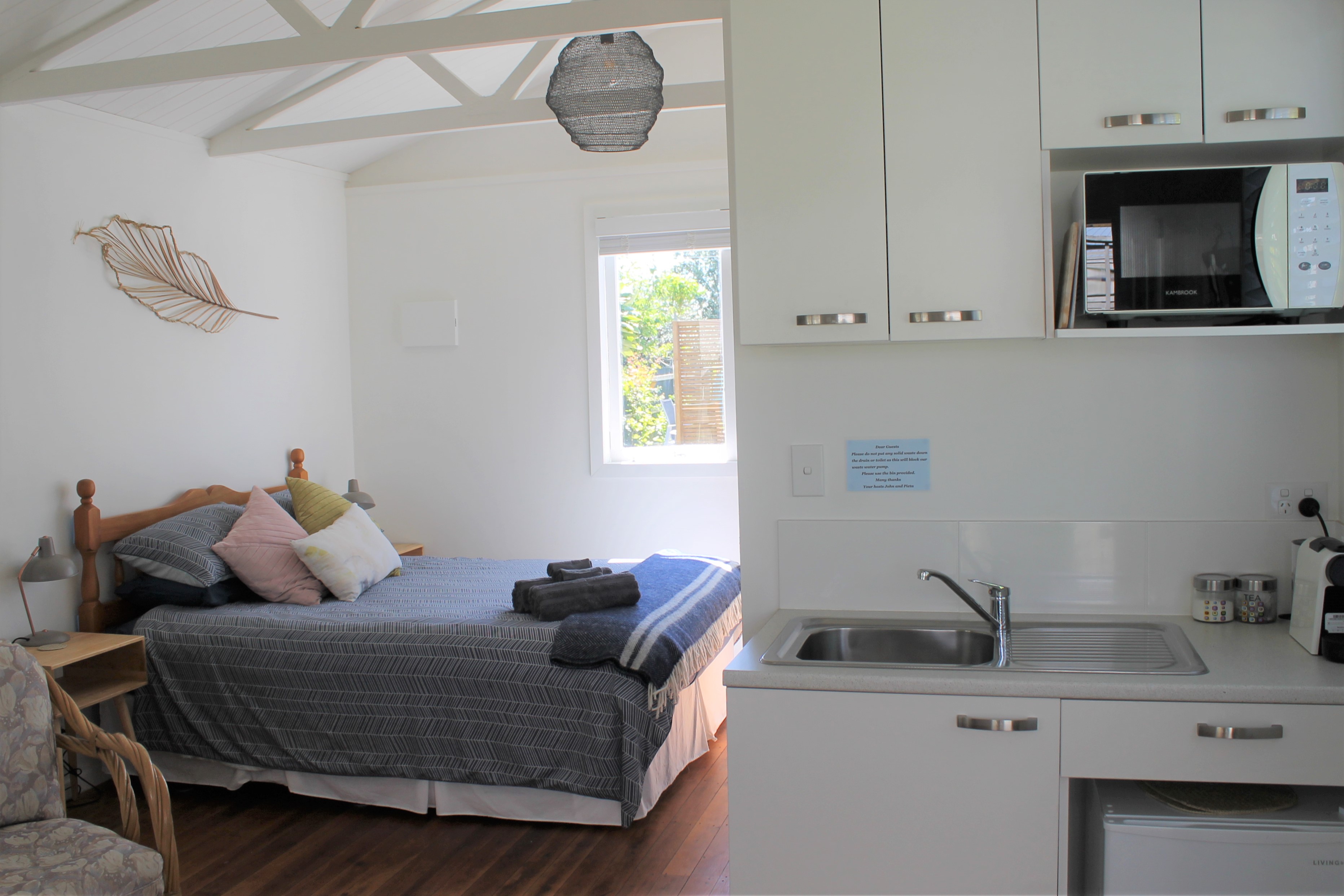 The Boathouse - Cottage, Central,  Perfect for Two