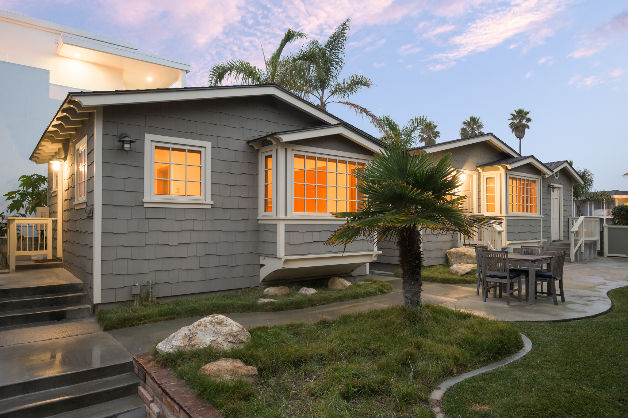 Beach toys, 1 block to pier 1/2 block to sand Cottages for Rent in