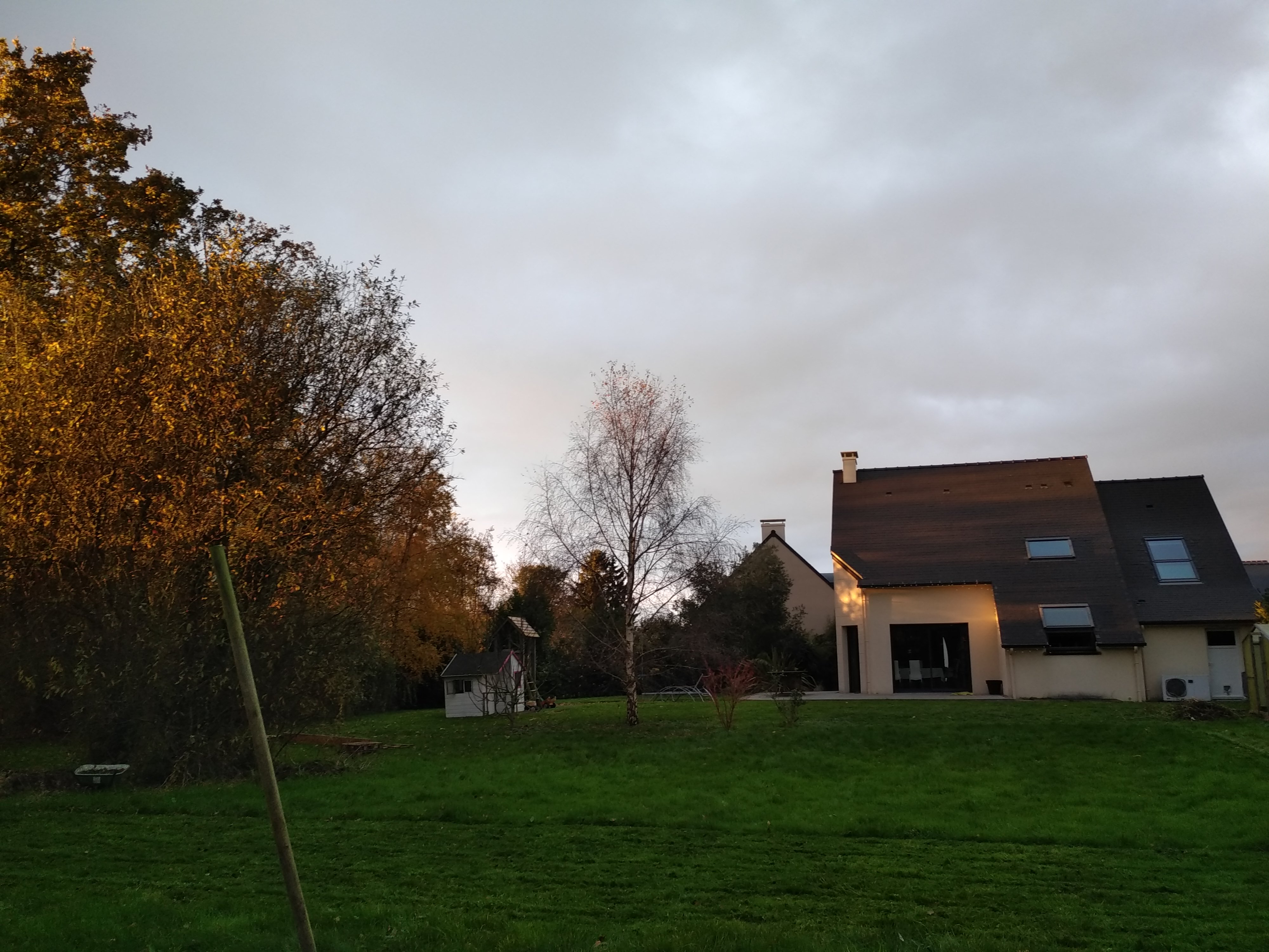 Villa in quiet development 2kms from the beach
