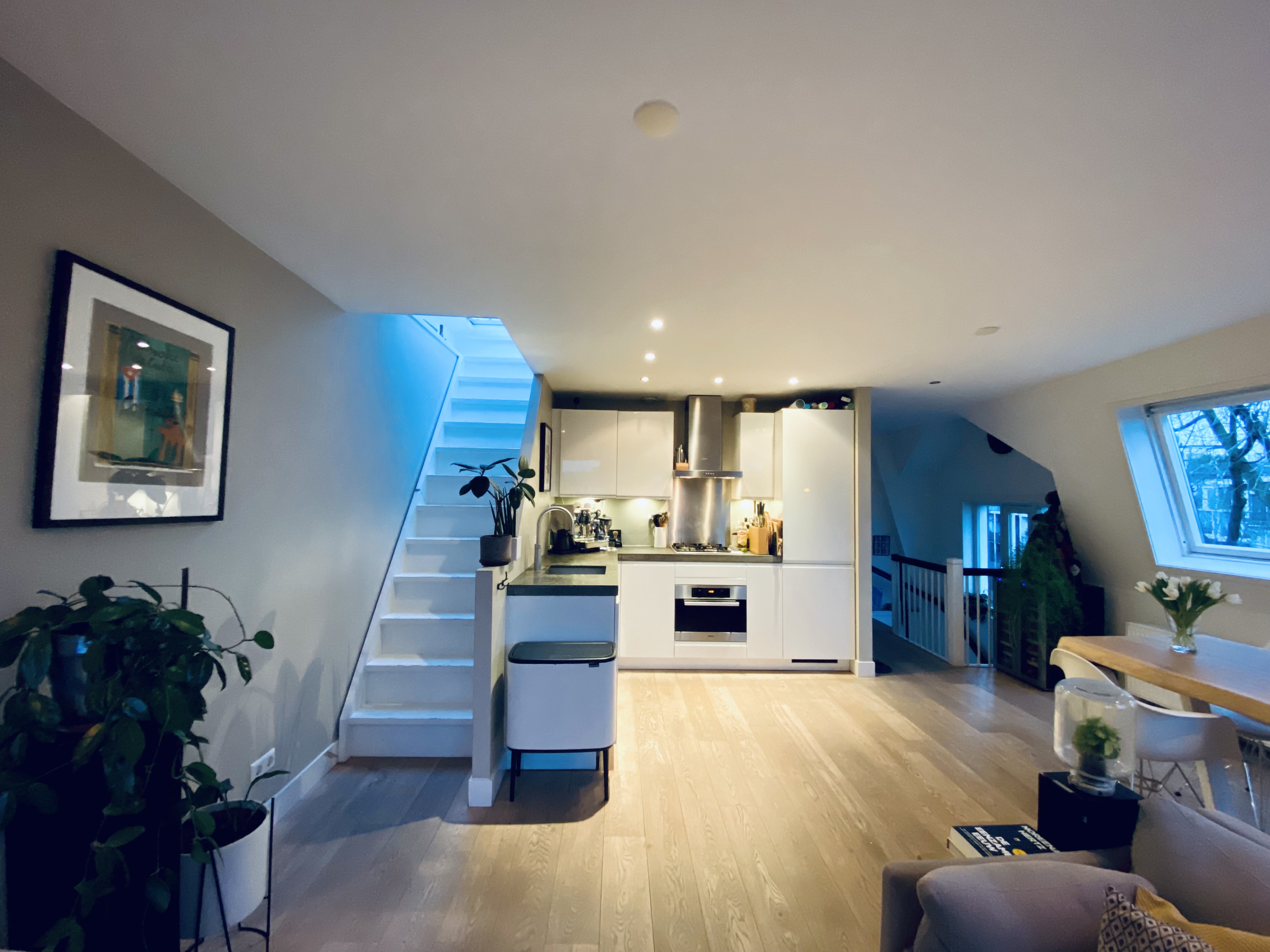 Spacious, bright apartment with rooftop terrace โ Amsterdam stay