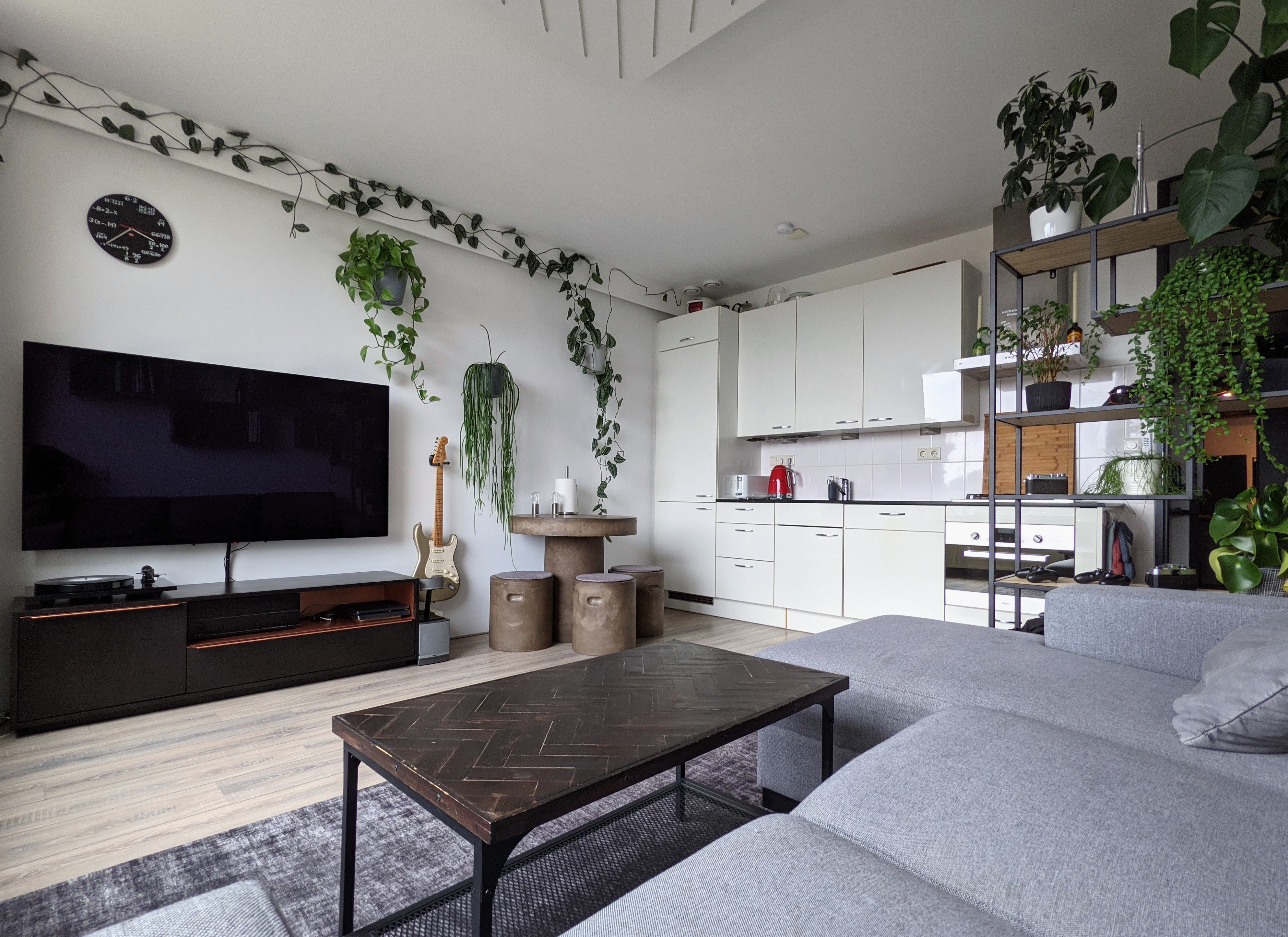 Modern Two Room Condo with a Rooftop View — Amsterdam stay