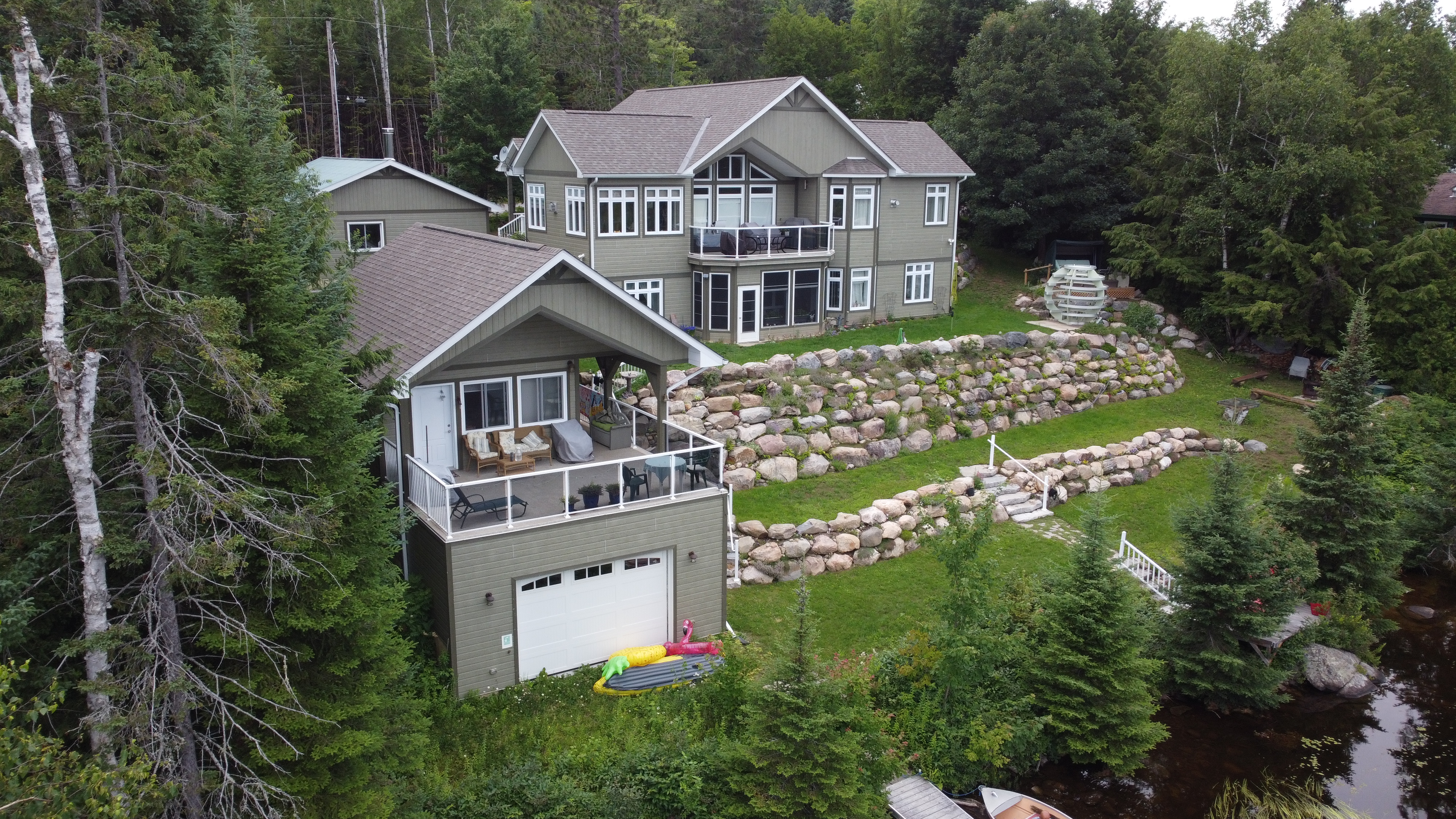 ALGONQUIN RIVERSIDE BUNKIE