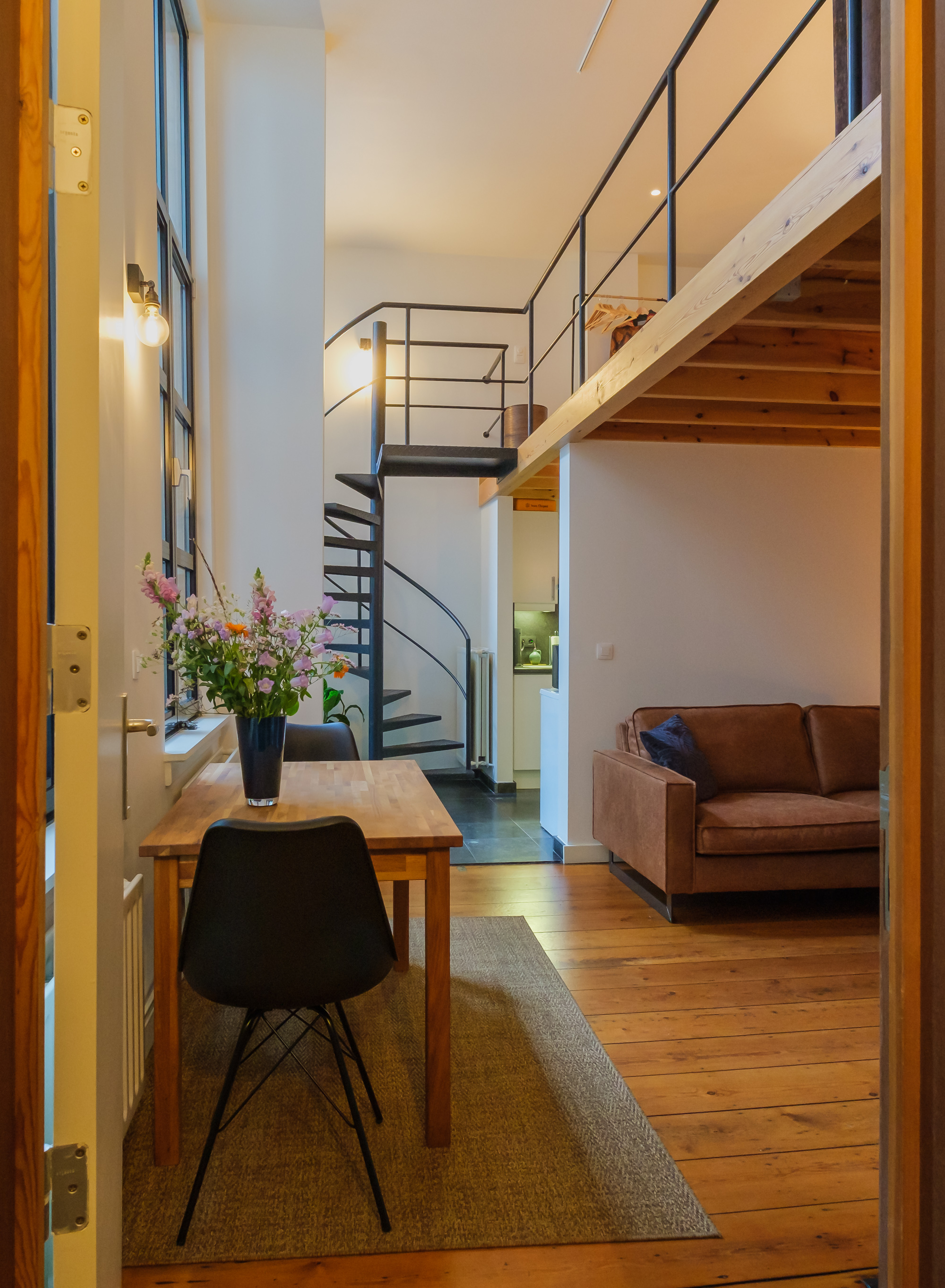 Apartment with own courtyard in historical centre — real-estate in Universiteitsbuurt, Antwerp
