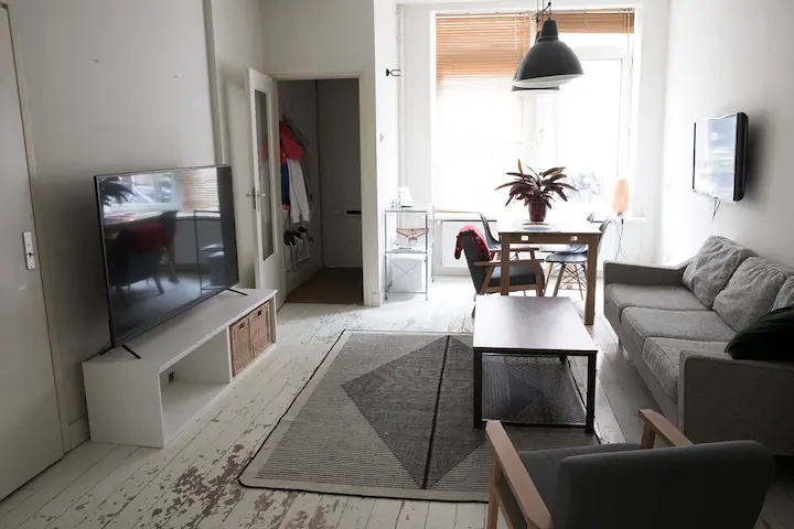 Lovely 1 bedroom apartment with garden β Amsterdam stay