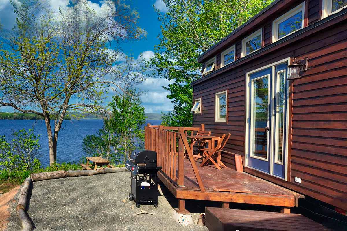 Tiny Loon House On Lake Ainslie 13 km To Inverness Tiny houses for