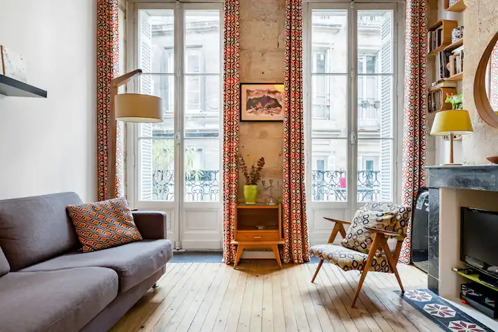 Cozy Studio with Balcony Bordeaux in Centre ville (Bordeaux), Bordeaux